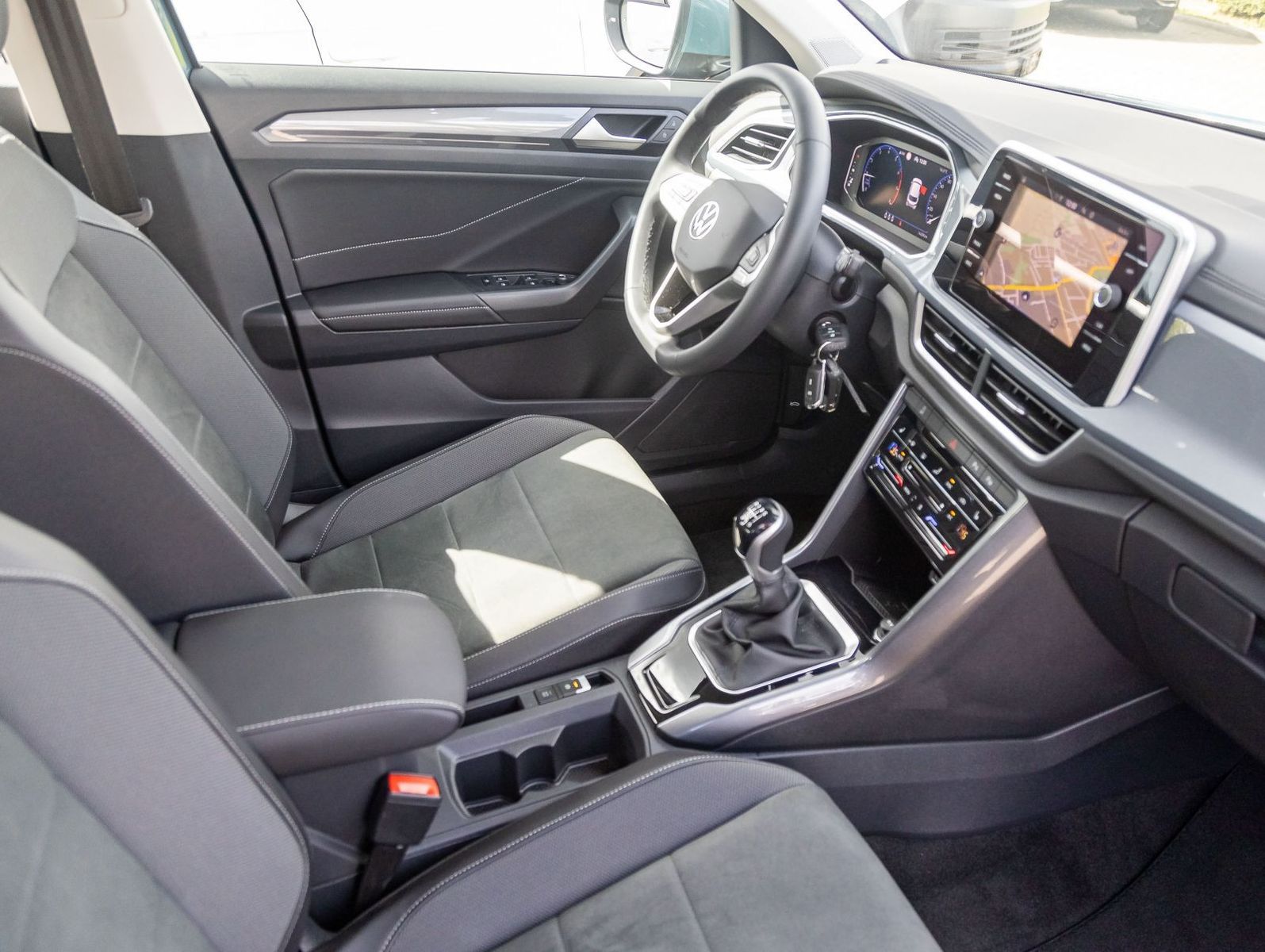 Volkswagen T-ROC 1.0 TSI Style - Samsaru's Car Outlet