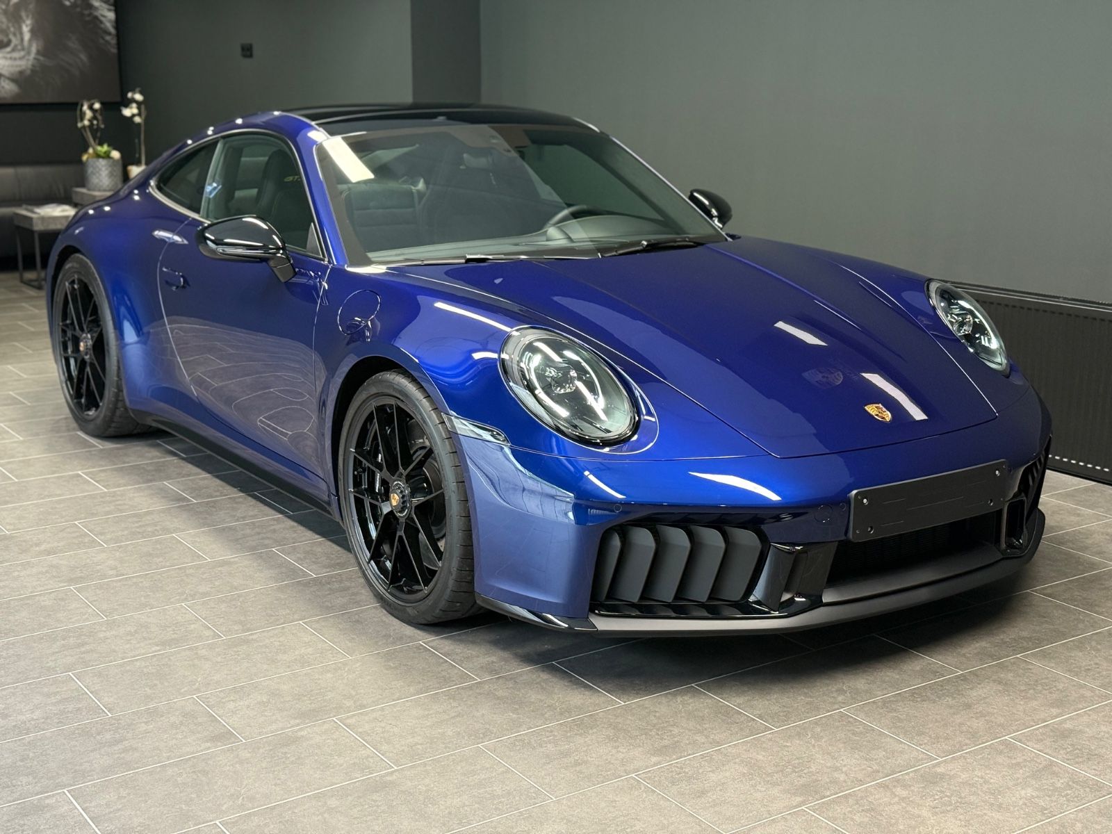 Porsche 992 911 Carrera GTS T-Hybrid - Samsaru's Car Outlet