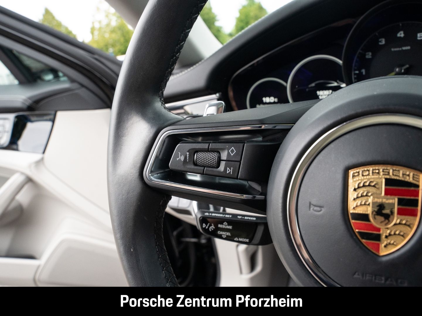 Porsche Panamera 4 E-Hybrid Sport Turismo Surround-View