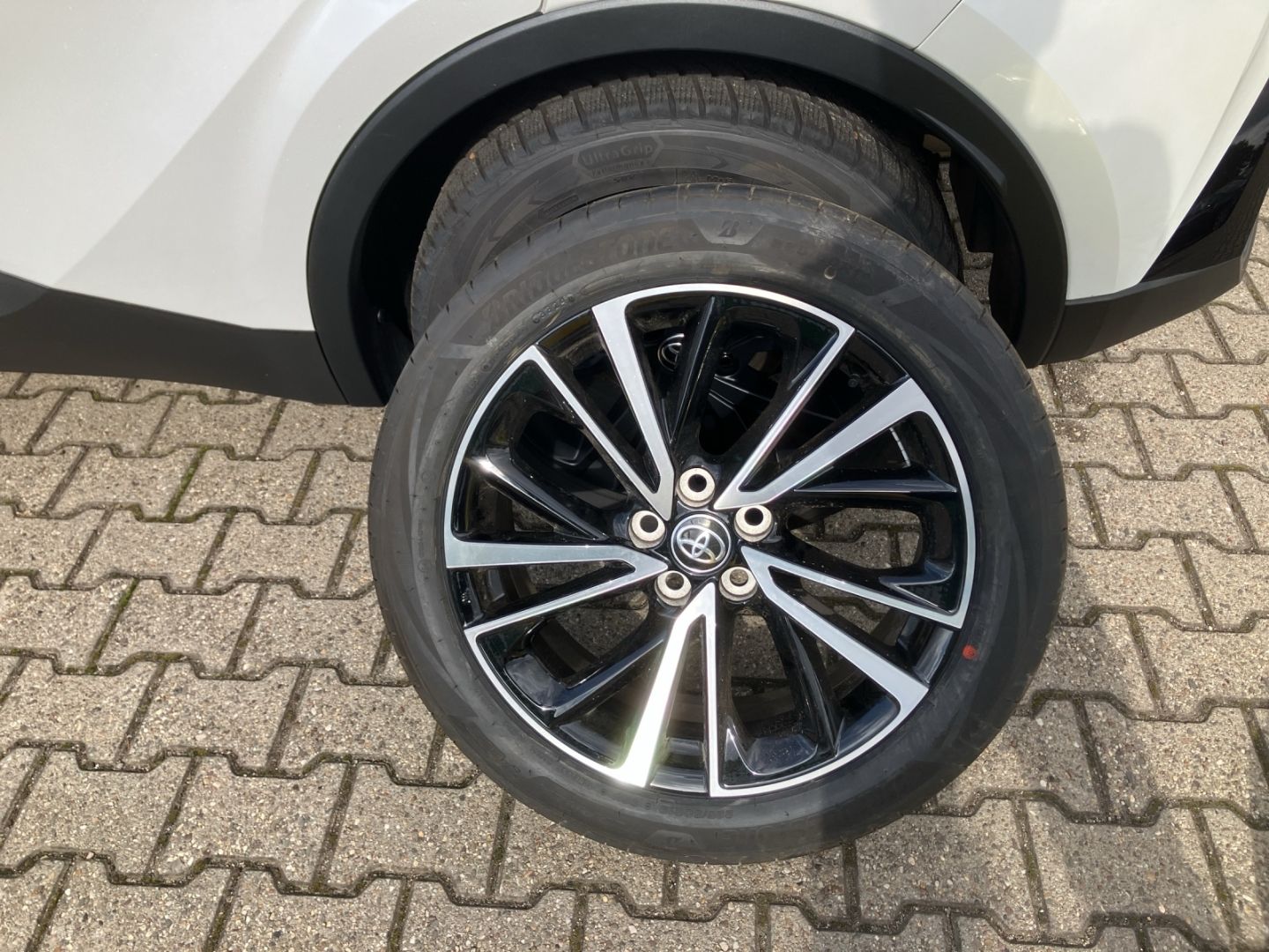 Toyota C-HR Plug-In Hybrid Lounge+TEILLDER