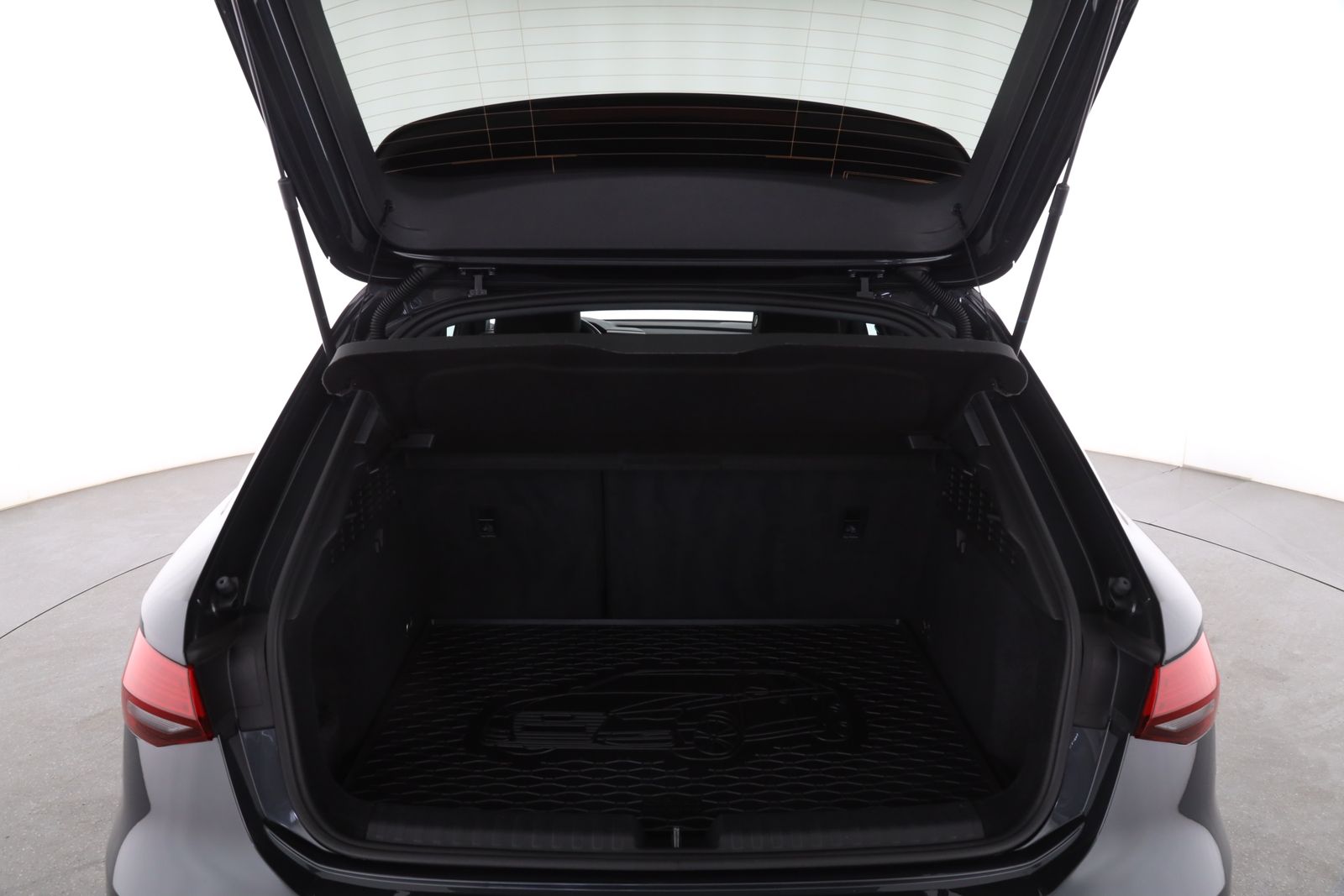 Audi A3 Sportback 40 TFSI e S tronic | NAVI | AHK |