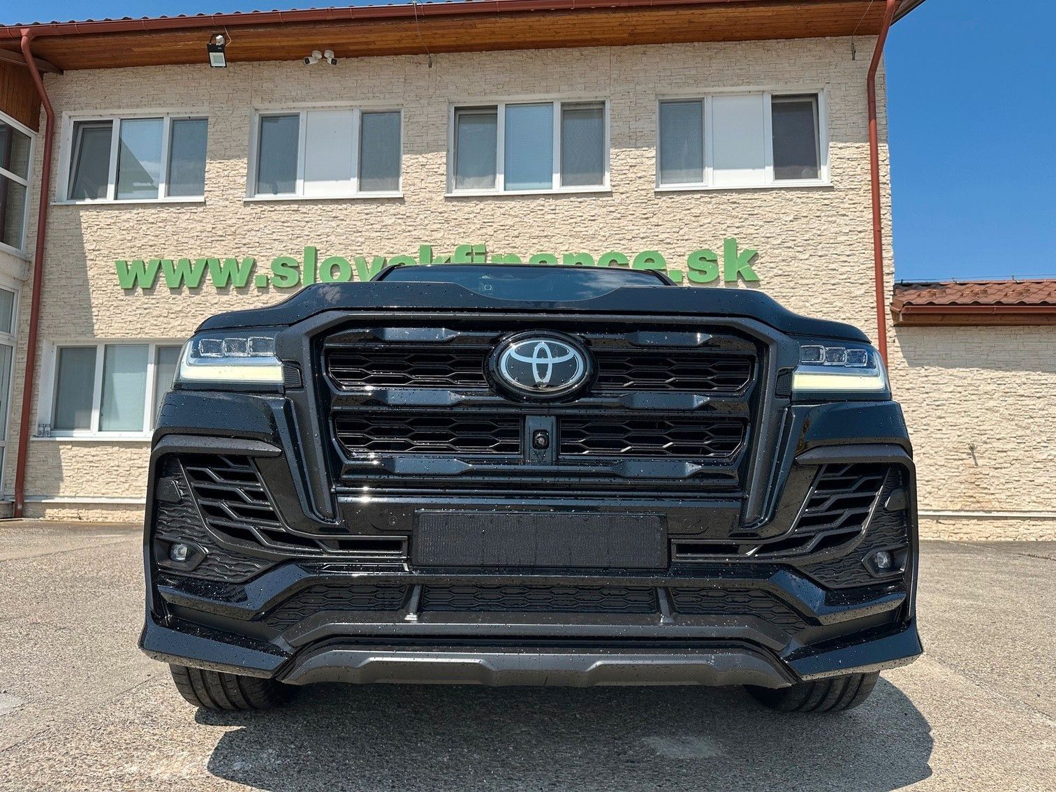 Toyota LAND CRUISER 300 4x4, COMBI VIN 466