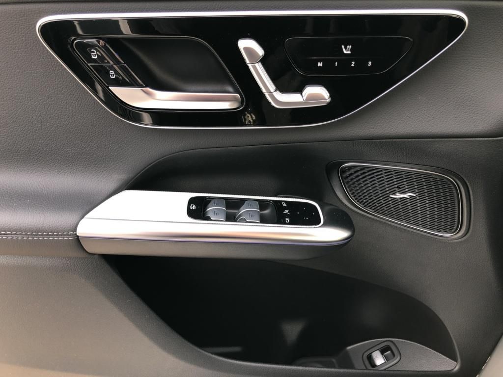 Mercedes-Benz GLC 200 4MATIC Avantgarde - Samsaru's Car Outlet