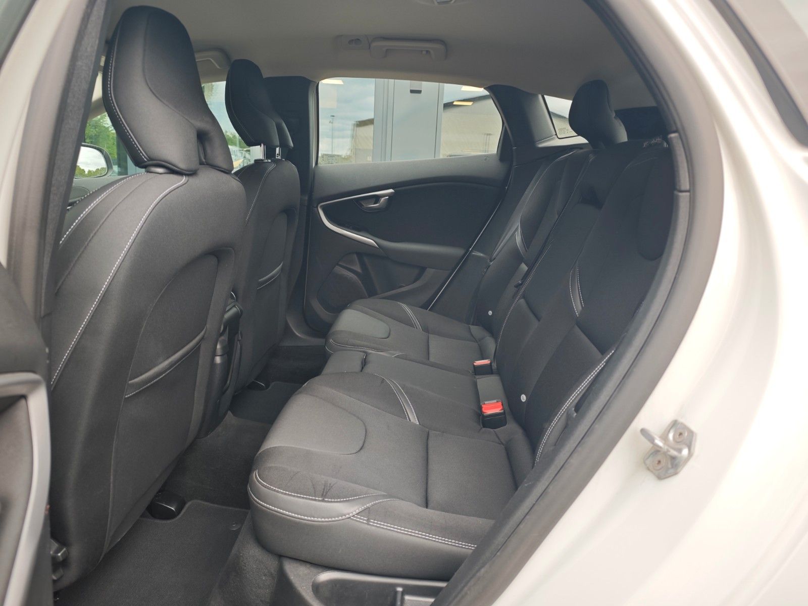 Volvo V40 2.0d MOMENTUM*NAVI*PDC*VOLL-LED*KLIMAAUTO.*