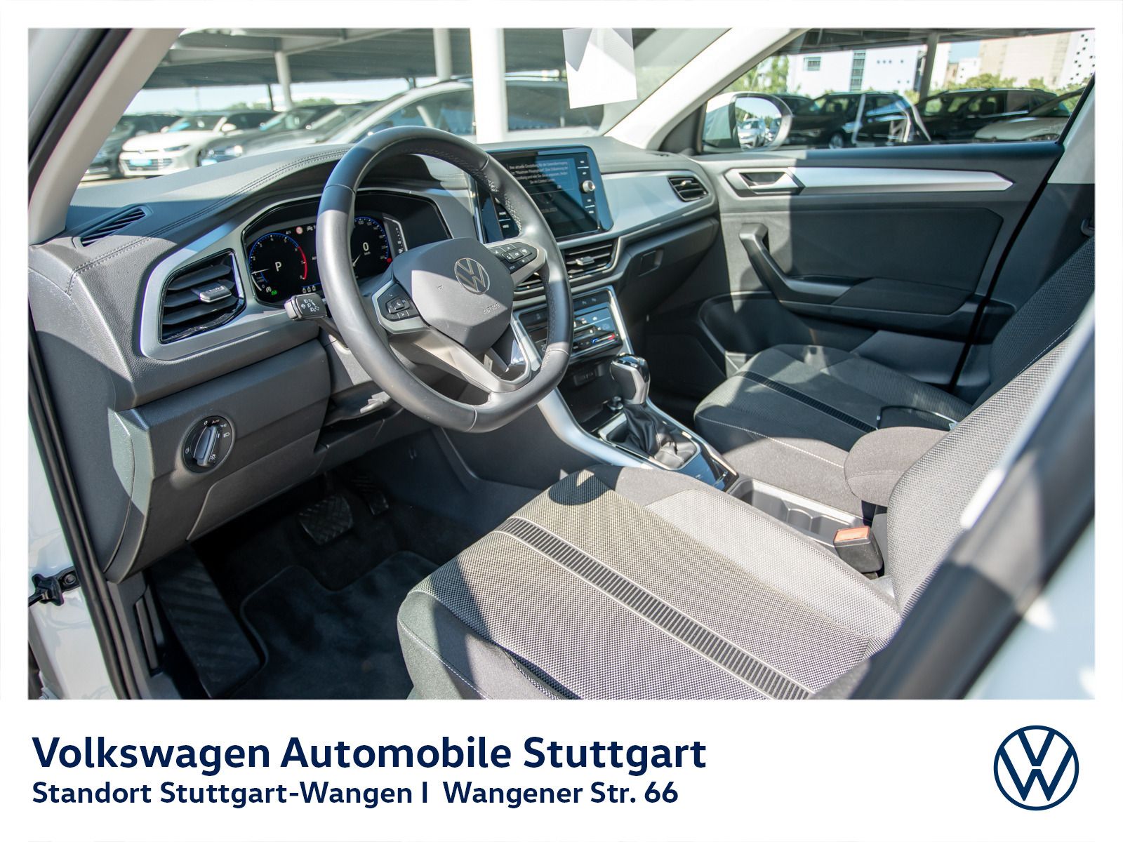 Volkswagen T-Roc Life 1.5 TSI DSG - Samsaru's Car Outlet