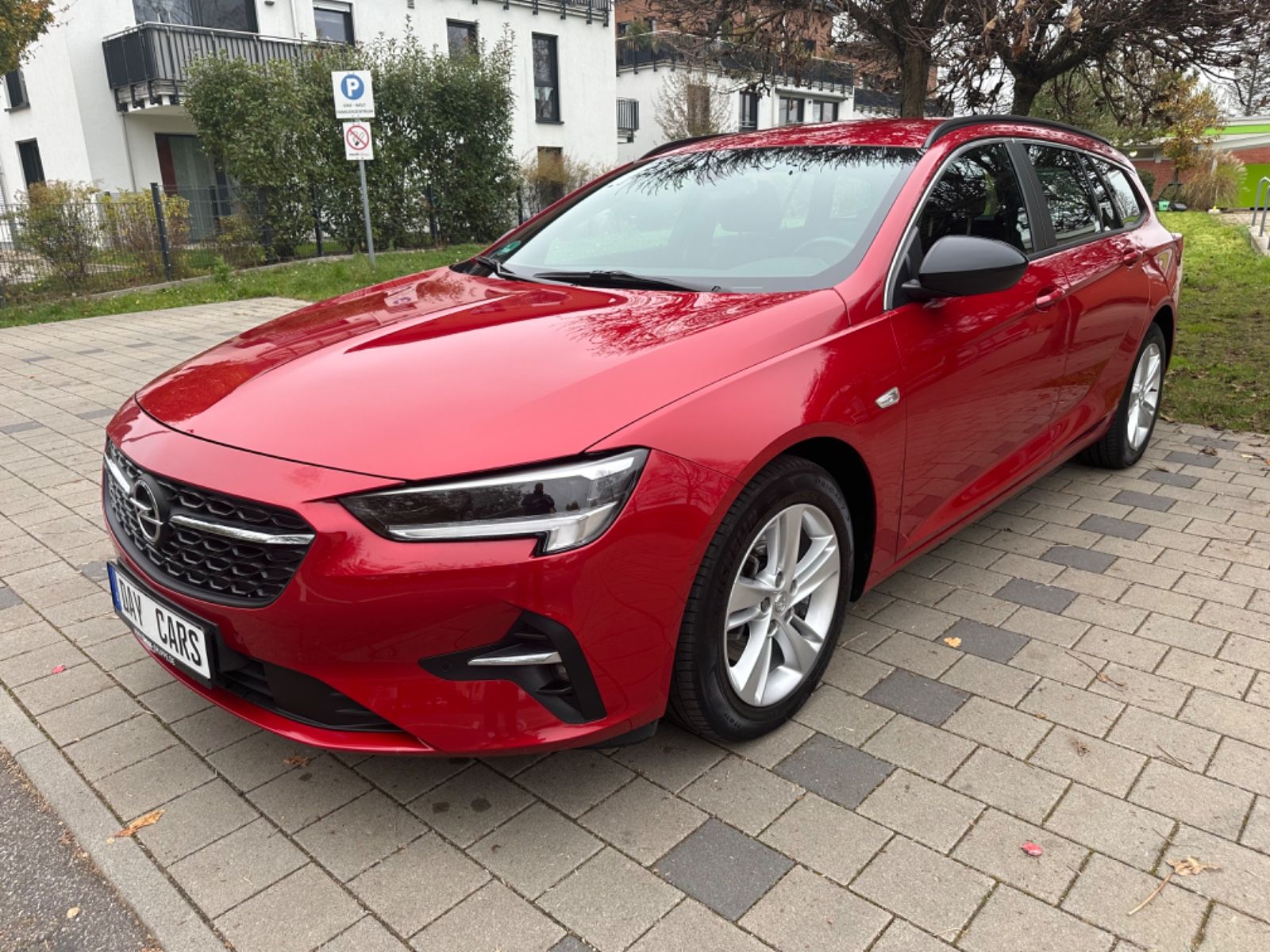 Opel Insignia Sports Business - Samsaru's Car Outlet