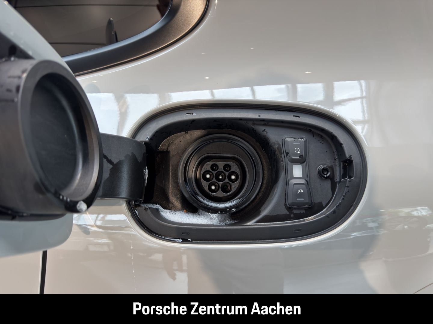 Porsche Panamera 4 E-Hybrid Surround-View Luftfederung
