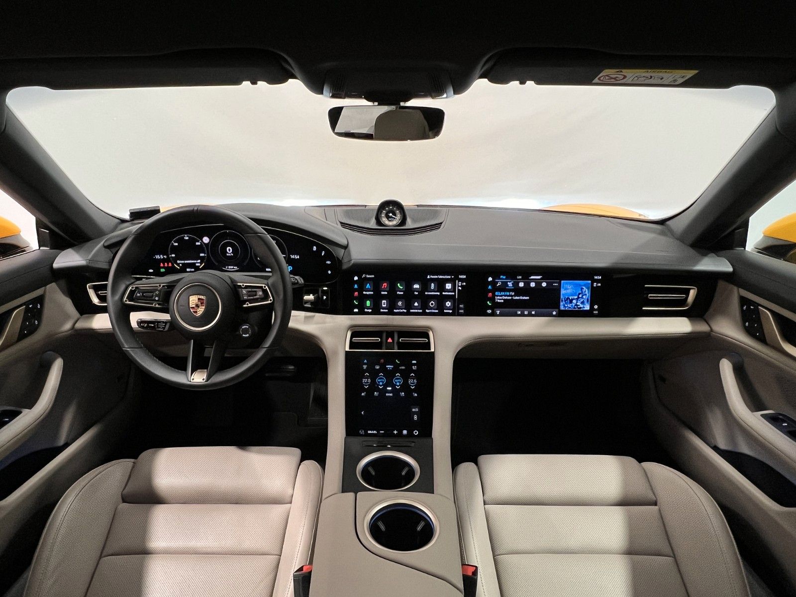 Porsche Taycan Cross Turismo 4S