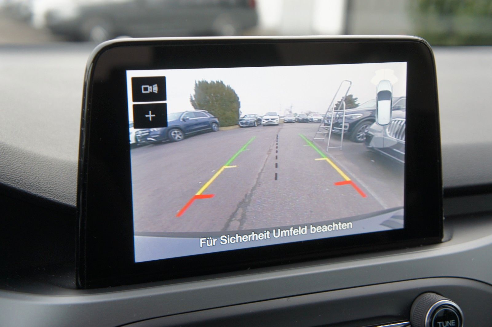 Ford Focus Lim Cool&Connect*ACC*LED*KAM*AGR*BLIS*