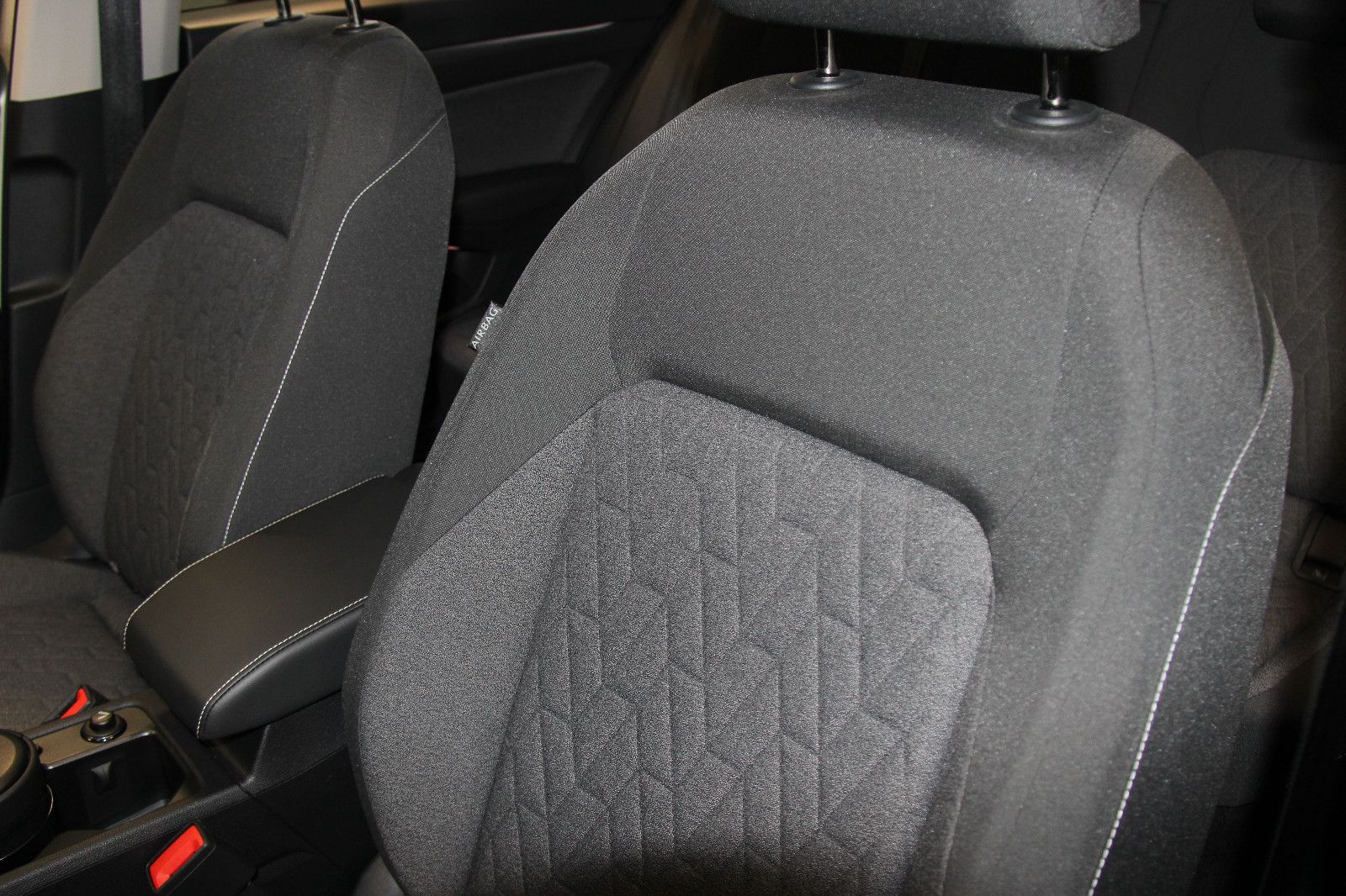 Volkswagen Golf 8 Variant 1.5 eTSI DSG - Samsaru's Car Outlet