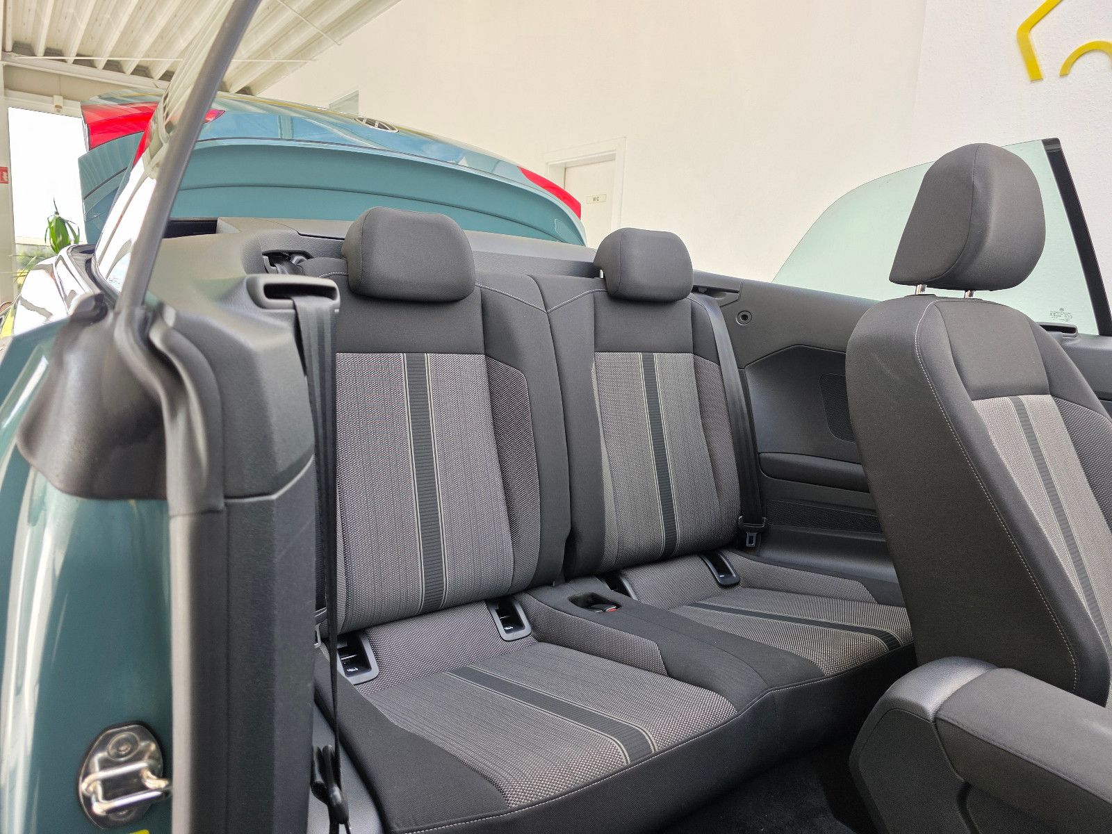 Volkswagen T-Roc Style - Samsaru's Car Outlet