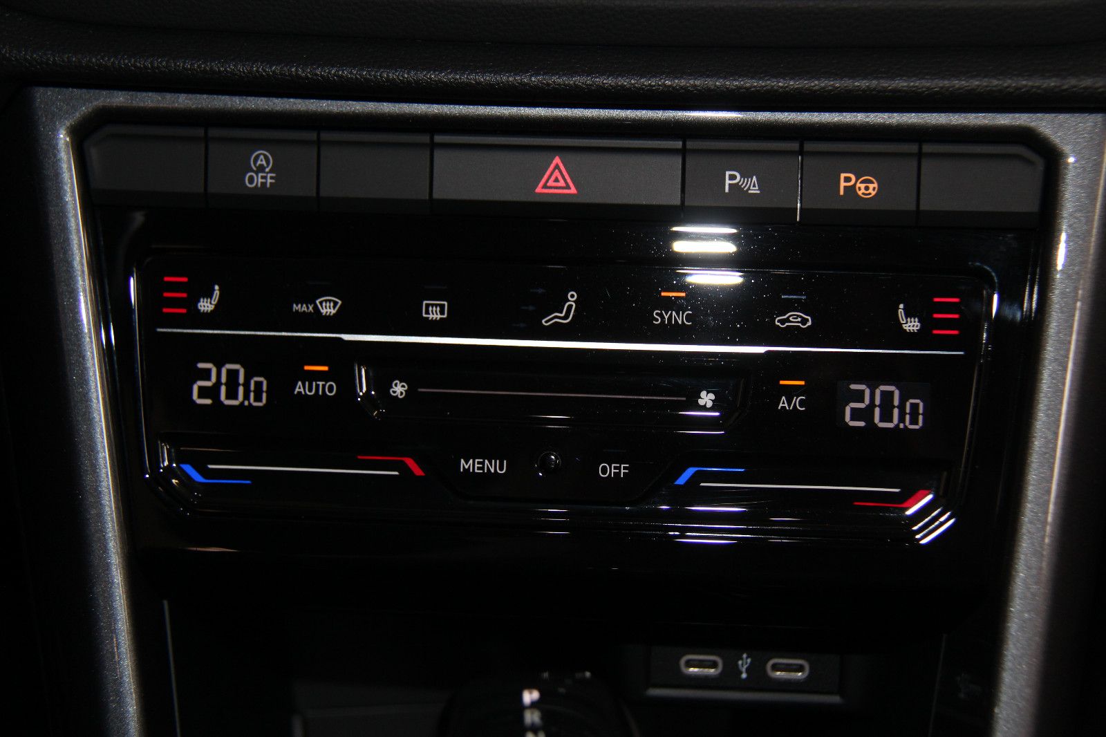 Volkswagen T-Roc Style 1.5 TSI DSG - Samsaru's Car Outlet