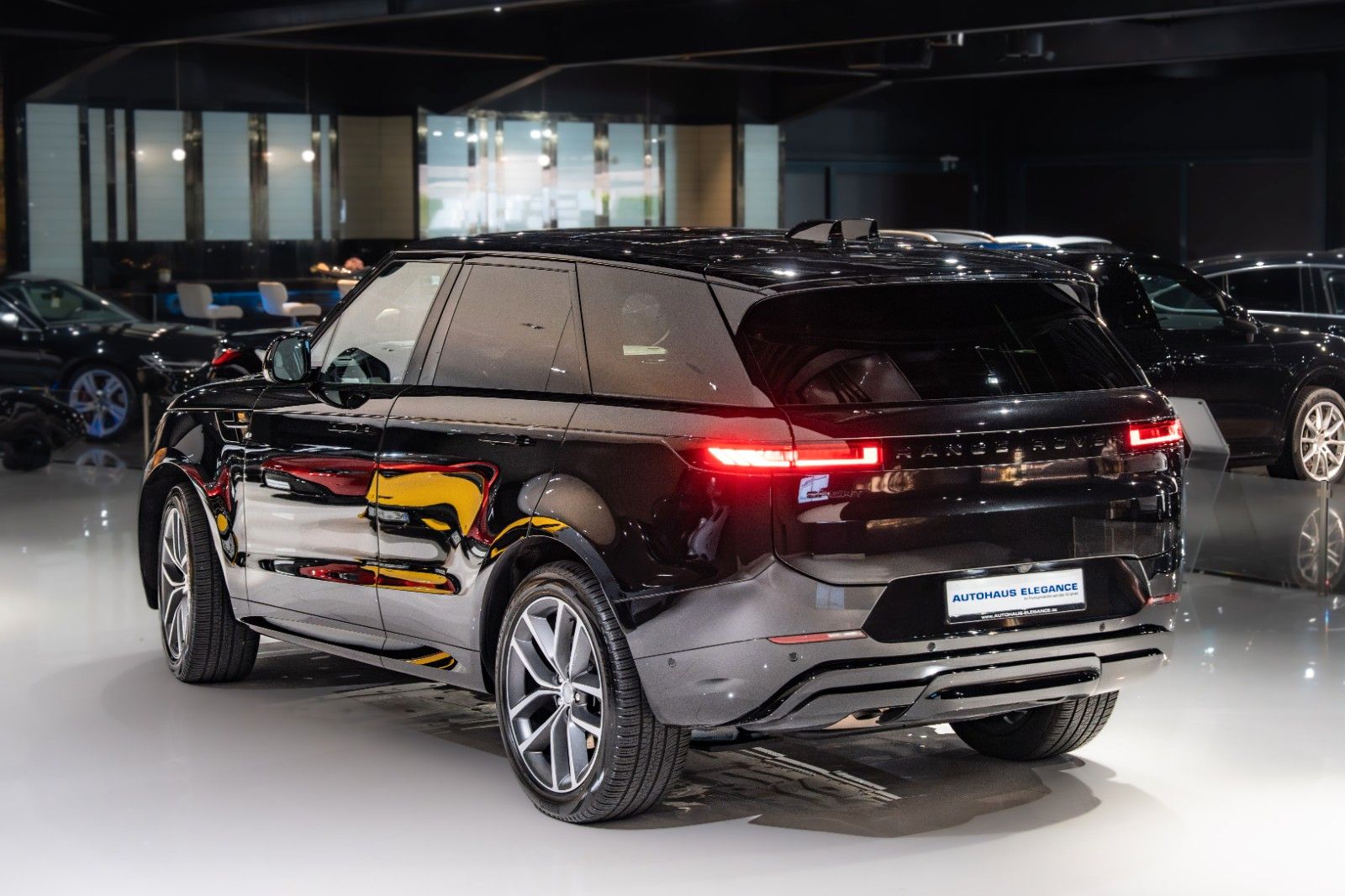 Range Rover Sport First Edition - Samsaru's Car Outlet