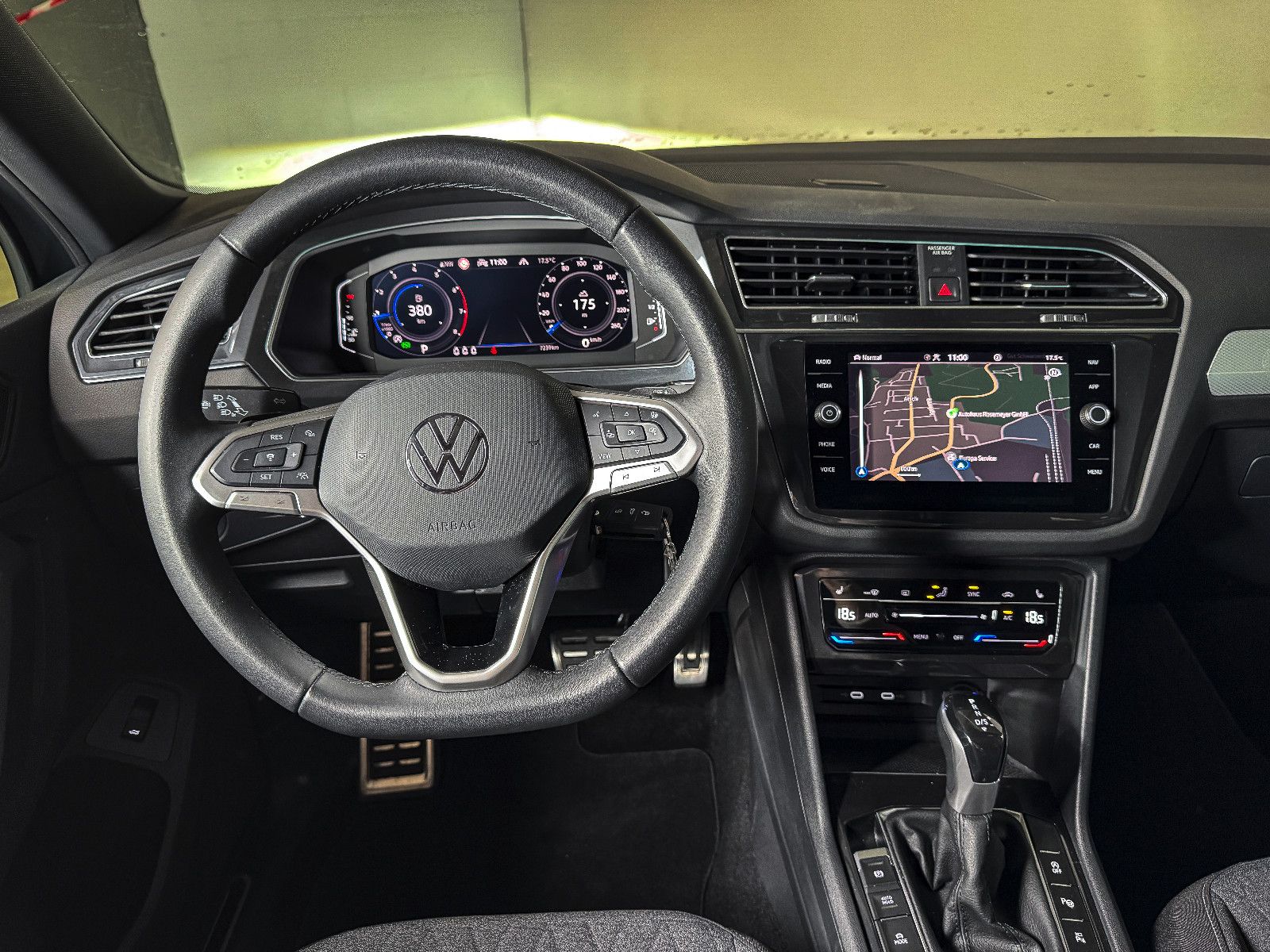 Volkswagen Tiguan Move - Samsaru's Car Outlet