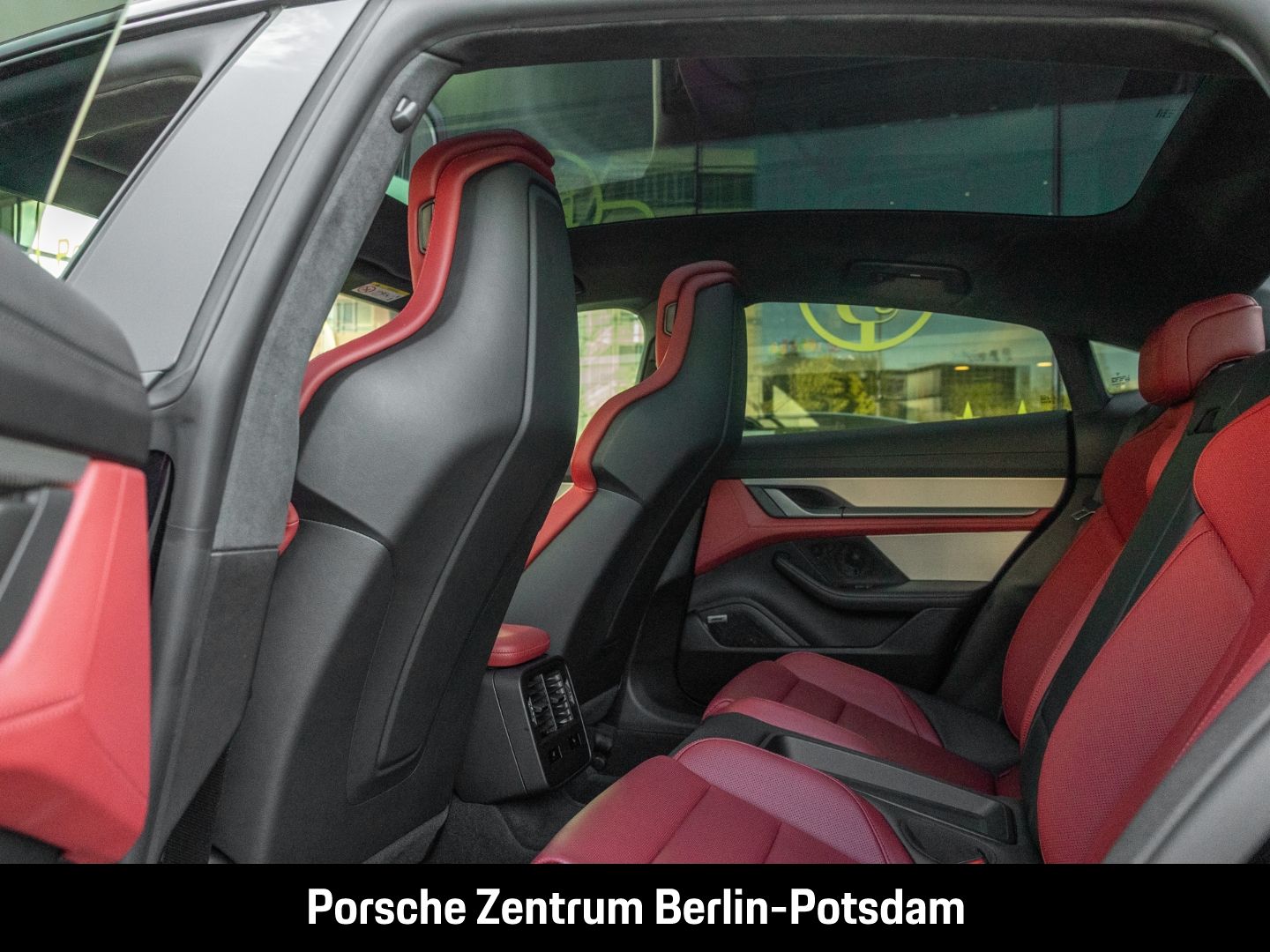 Porsche Taycan Turbo S BOSE Sport-Chrono Paket LED-Matri