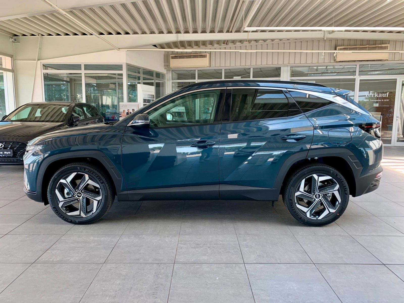 Hyundai Tucson 1.6 T-GDI Hybrid 4WD - Samsaru's Car Outlet