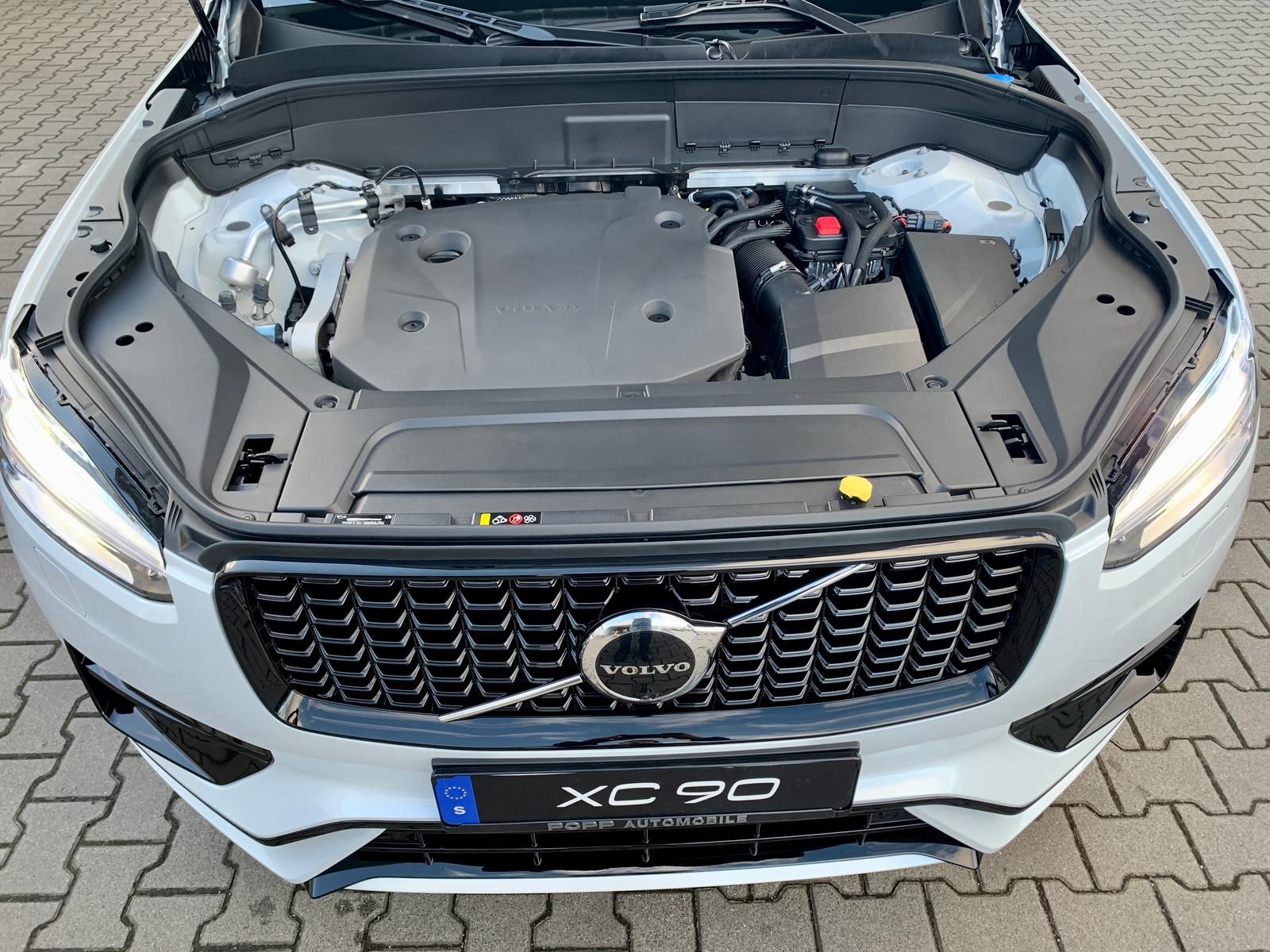 Volvo XC90 B5 AWD Plus Dark 360 AHK PANO STDHZ