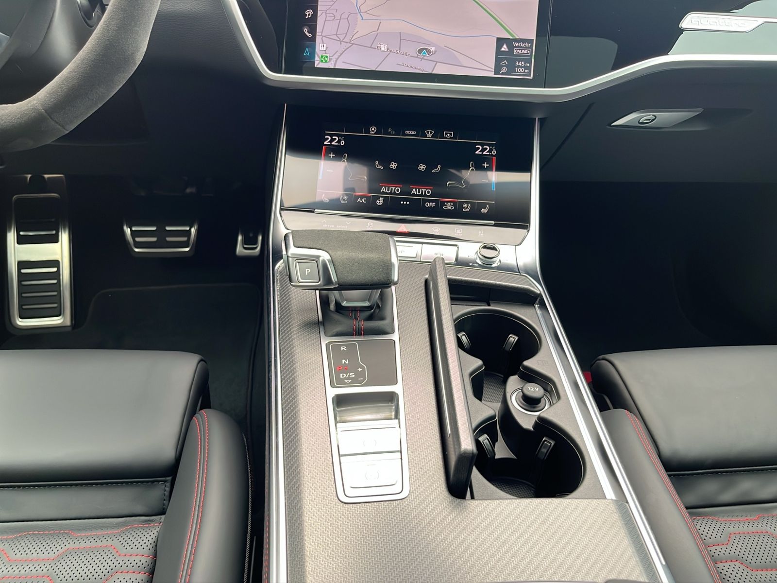Audi RS 6 Avant 441 KW TFSI QUATTRO+AHK+MATRIX+B&O+ST