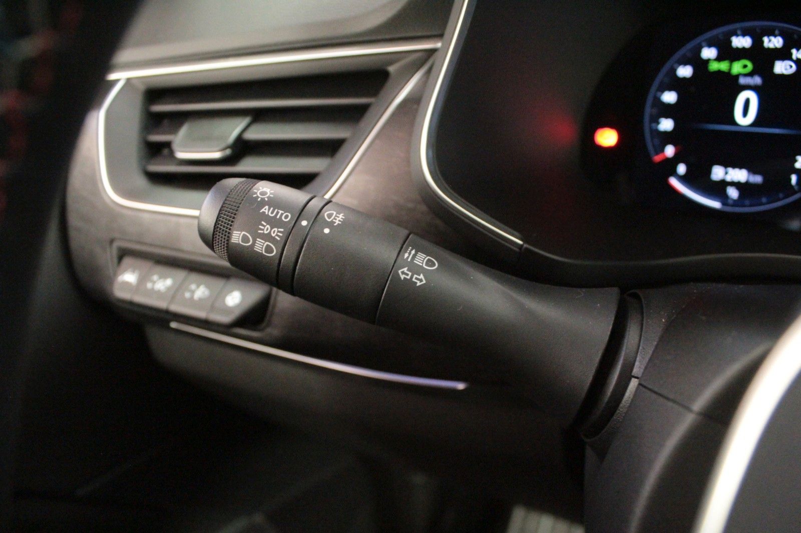 Renault Arkana Mild Hybrid - Samsaru's Car Outlet
