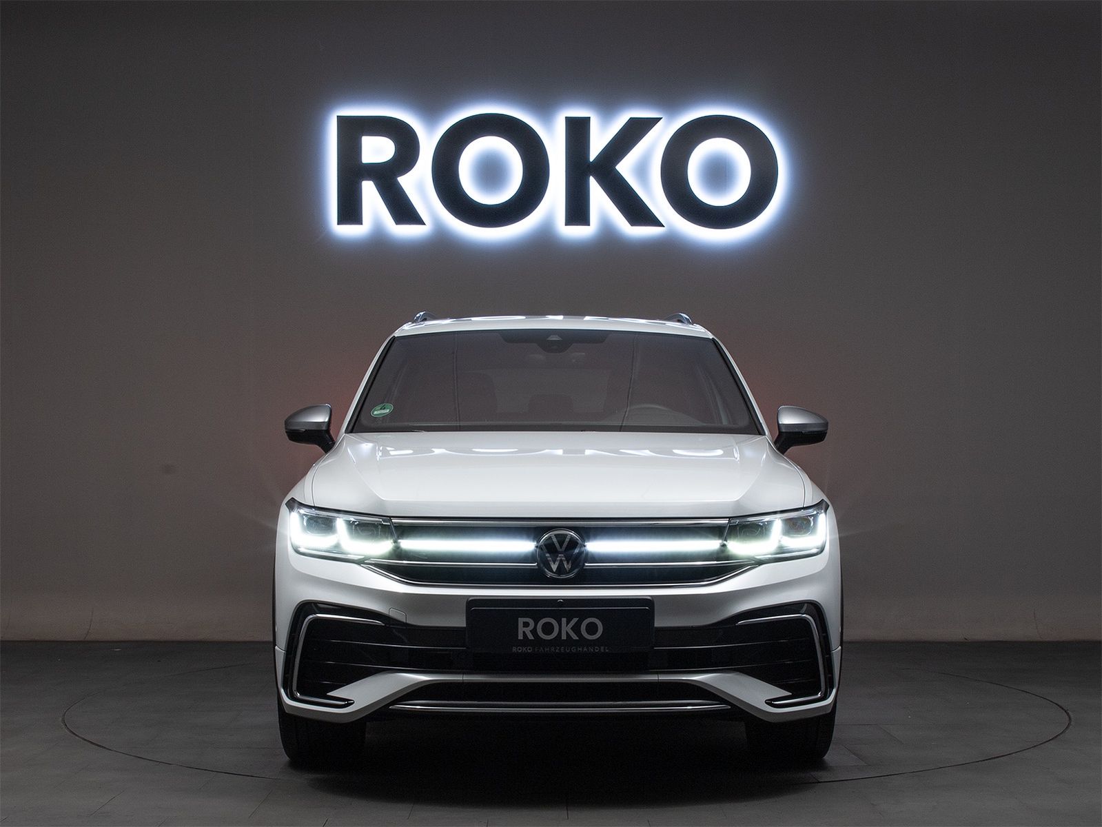 Volkswagen Tiguan Allspace R-Line 4M 7-Sitzer 360°MEGAVOLL