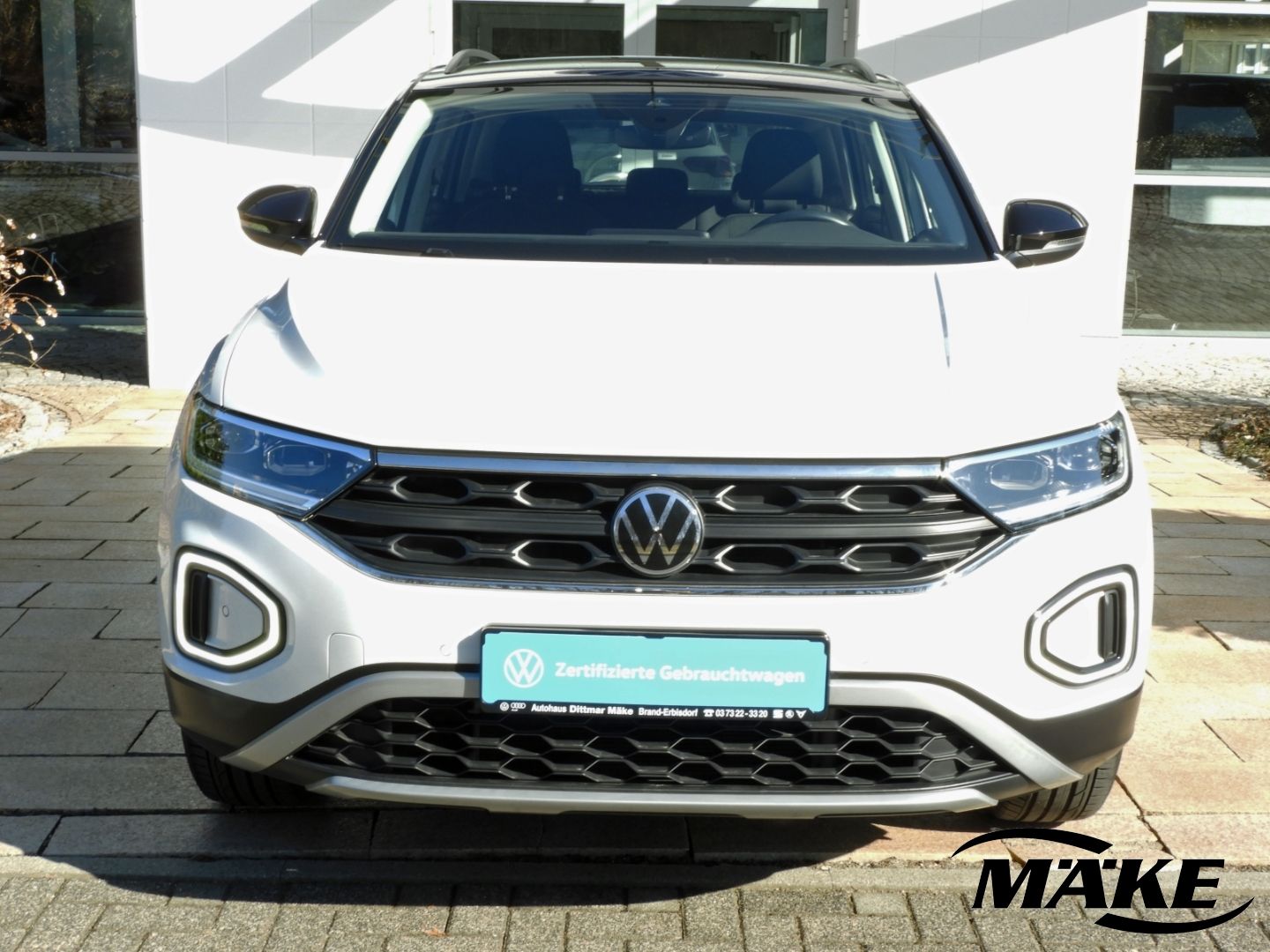Volkswagen T-Roc Life 1.5 TSI DSG - Samsaru's Car Outlet