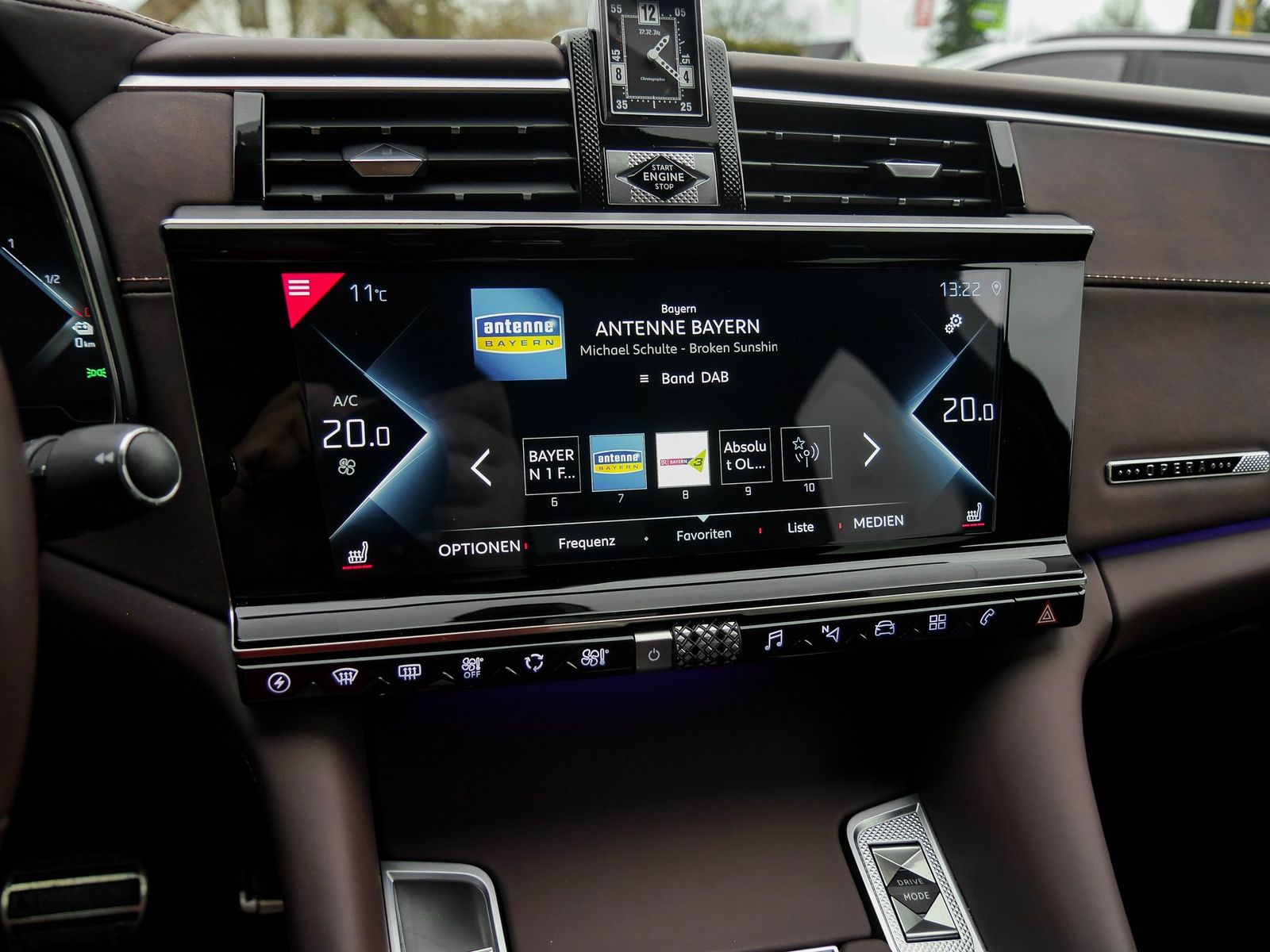 DS Automobiles DS9 Hybrid Rivoli E-Tense Fin. ab 2,99% Leder SD