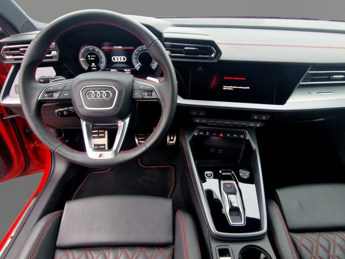 Audi A3 Sportback S-Line Black 45 TFSIe AHK LEDER RFK