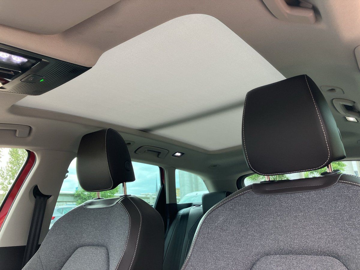 Seat Leon SPORTSTOURER XCELLENCE 1.5 eTSI DSG PANO