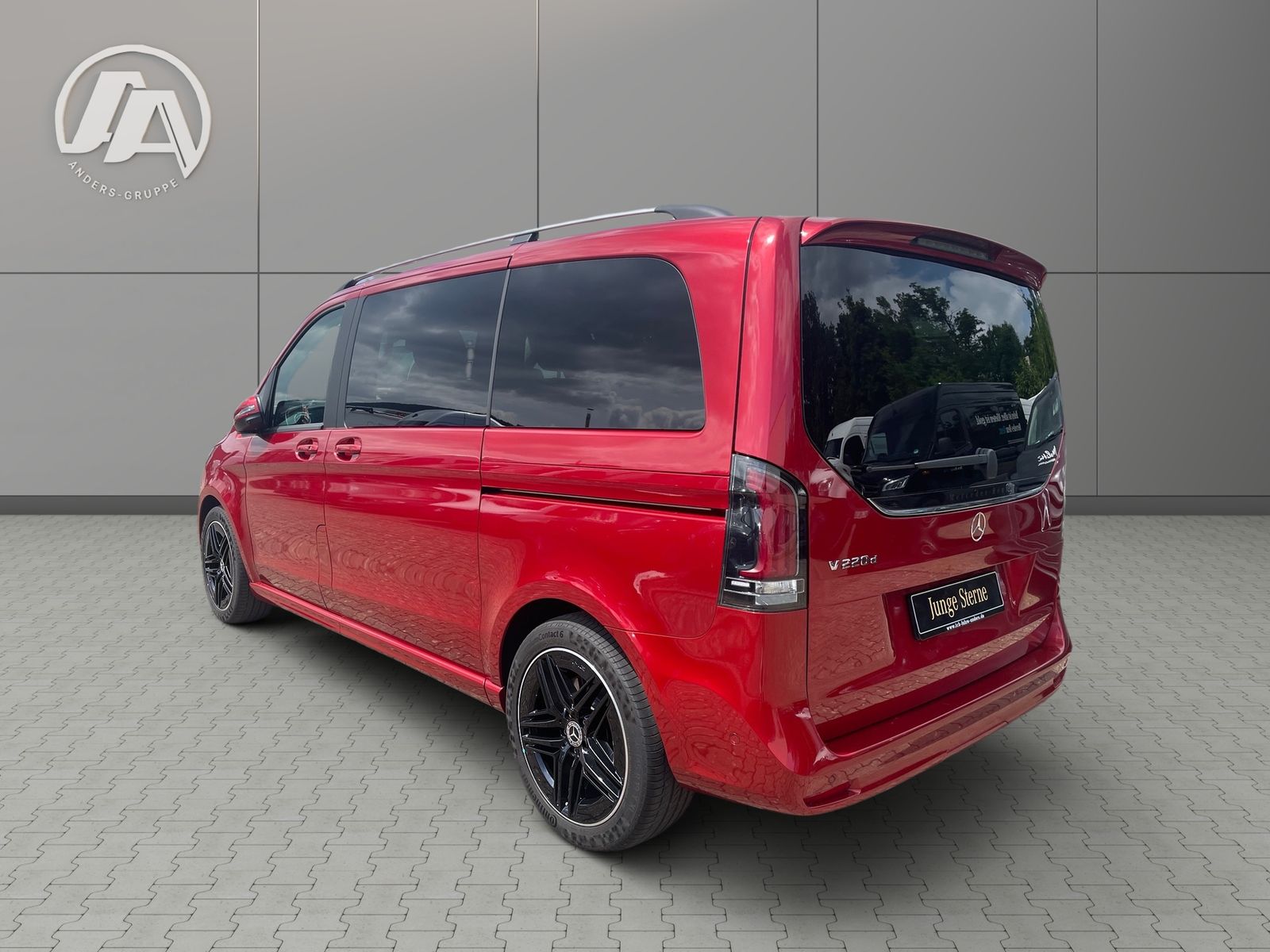 Mercedes-Benz V 220 AMG STYLE - Samsaru's Car Outlet