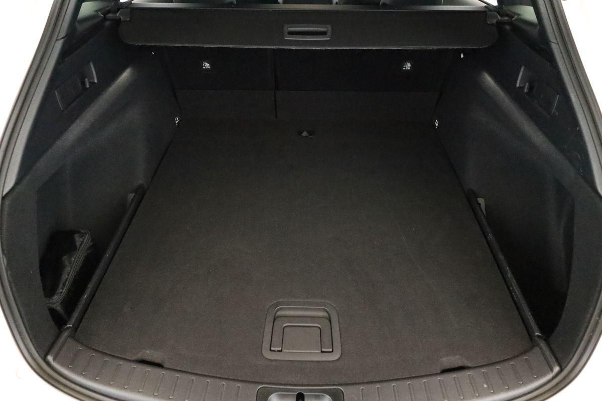 Toyota Corolla Touring Sports 1.8 CVT Team D Navi Kam