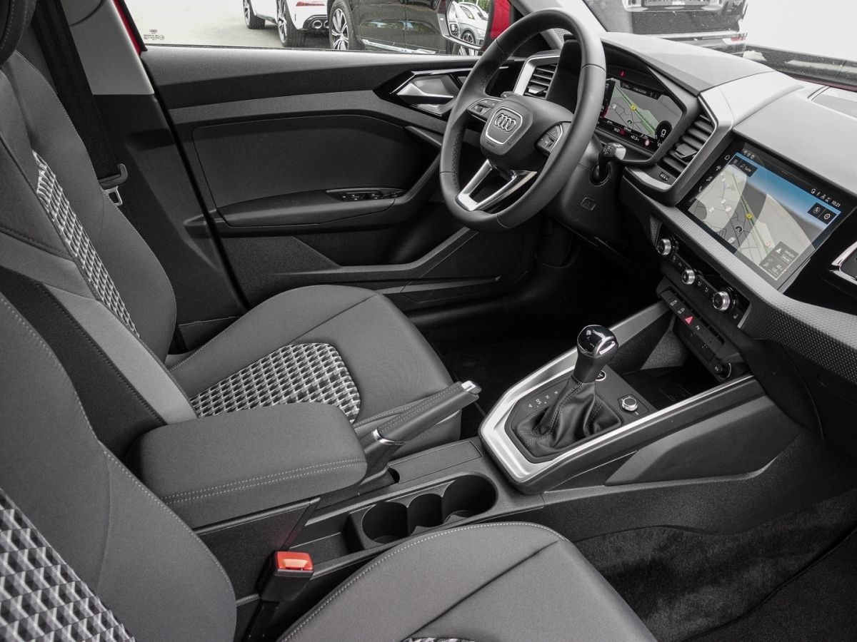 Audi A1 Sportback 35 TFSI S tronic S line - Samsaru's Car Outlet