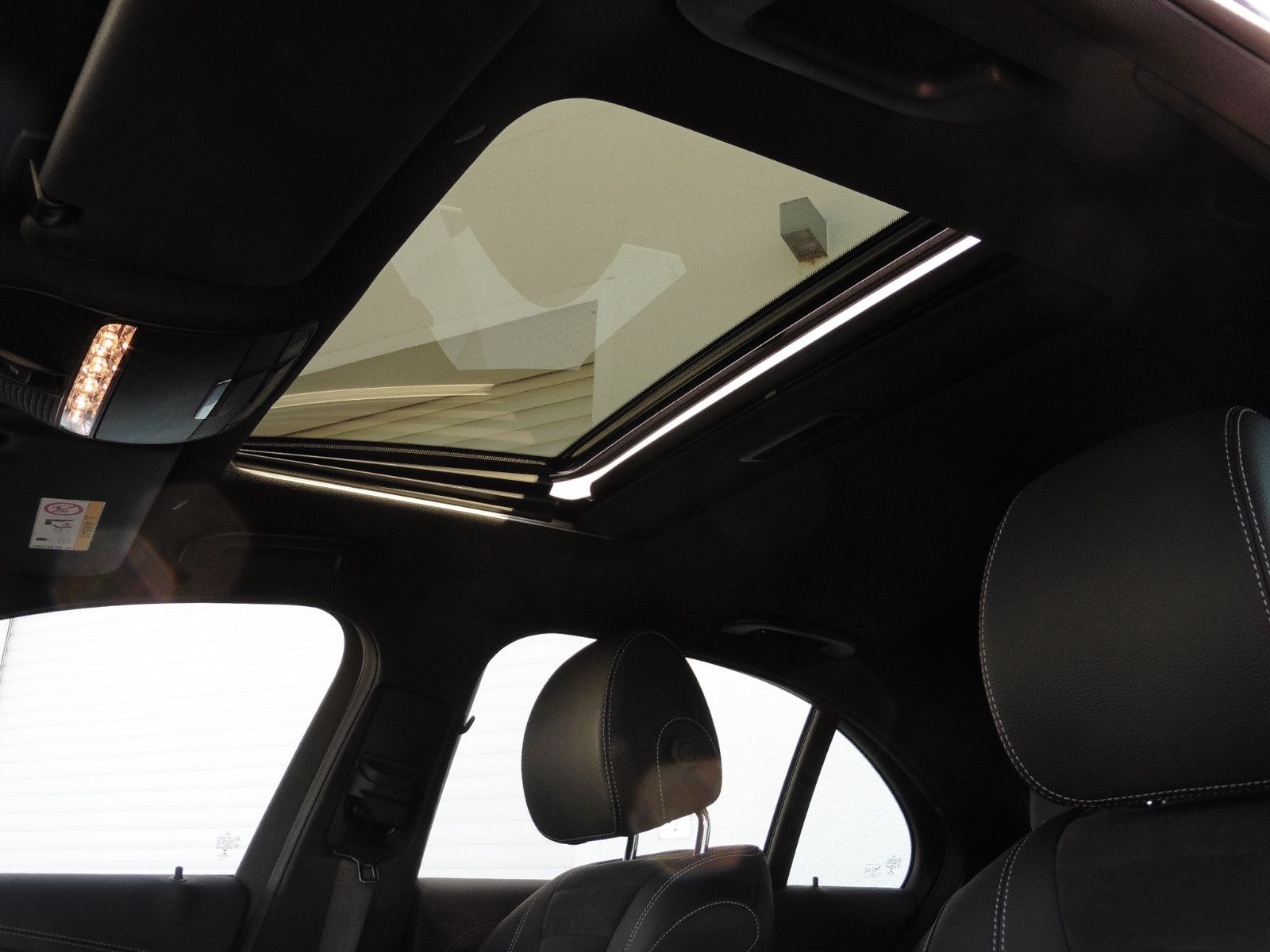 Mercedes-Benz E 300 d 4MATIC AMG Line - Samsaru's Car Outlet