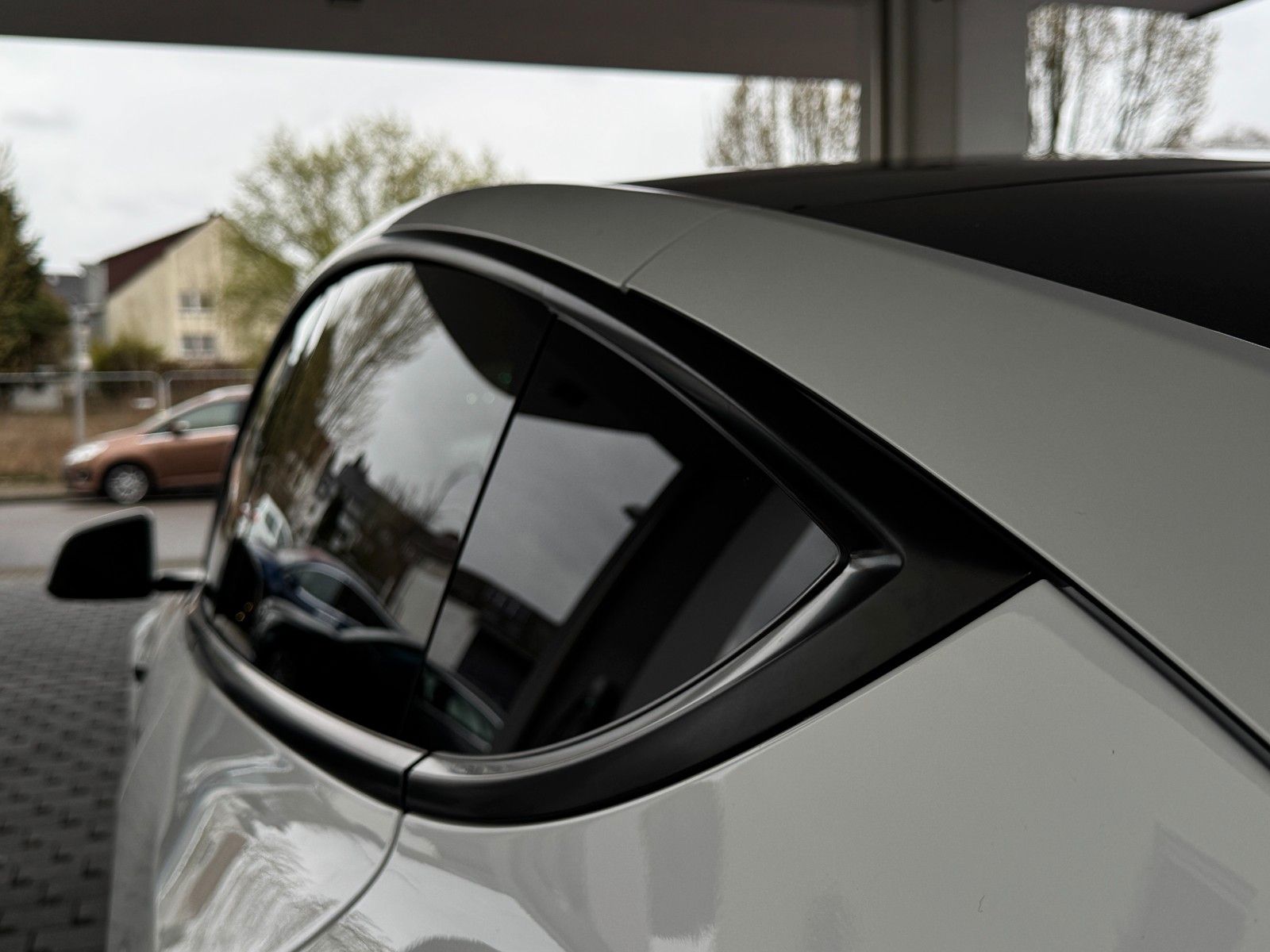Tesla Model Y Premium Lang Range Allrad/581km 93% /AHK