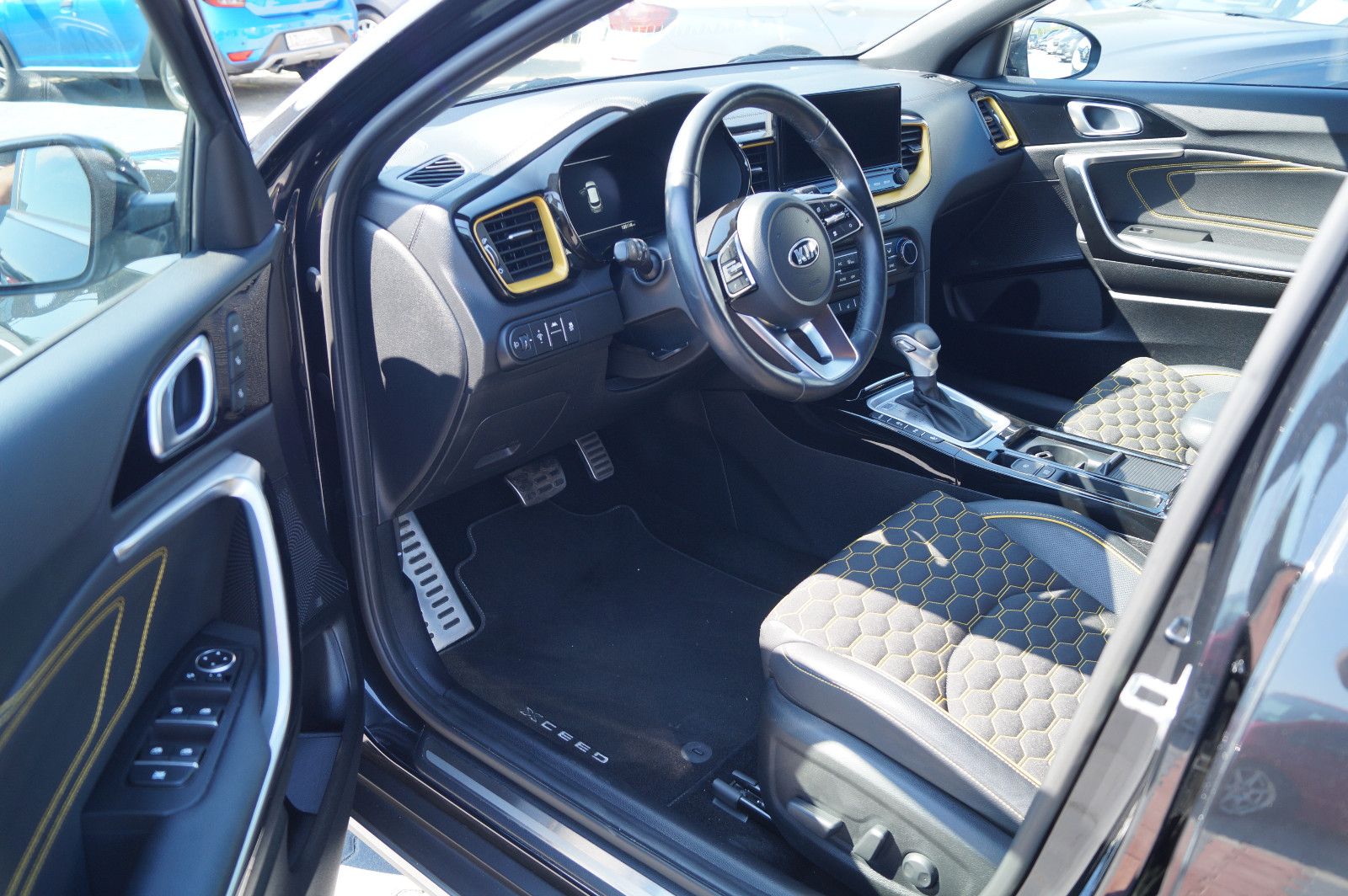 Kia XCeed Xdition - Samsaru's Car Outlet