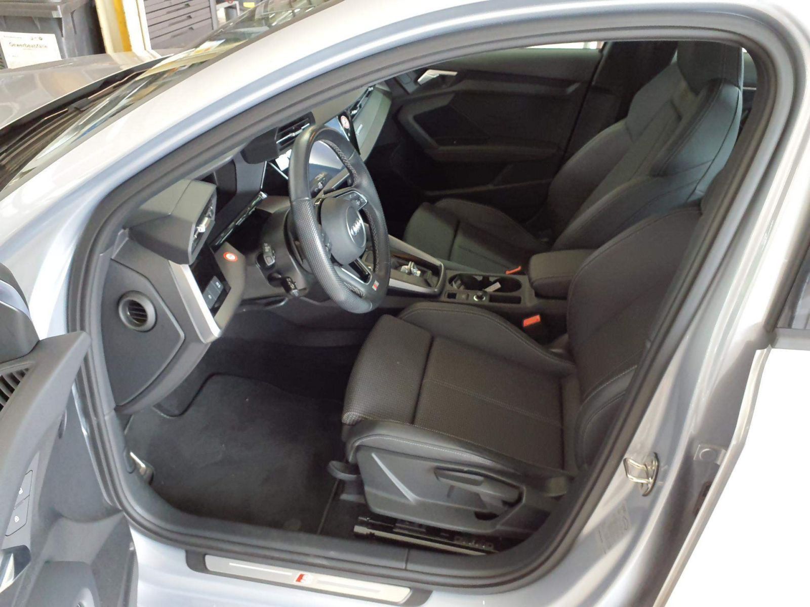 Audi A3 Sportback 30 TFSI LED Navi PDC+ Teilleder