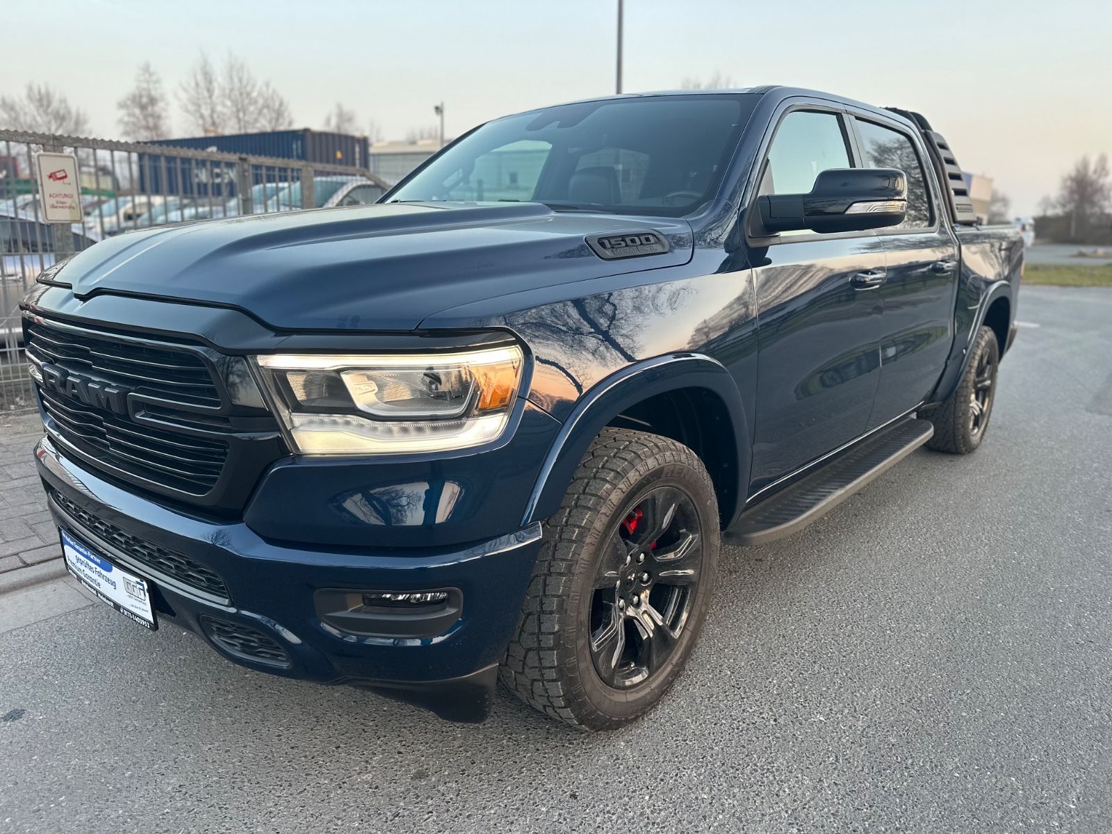Dodge RAM 1500 LARAMIE CREW CAB 4X4 5.7L LPG