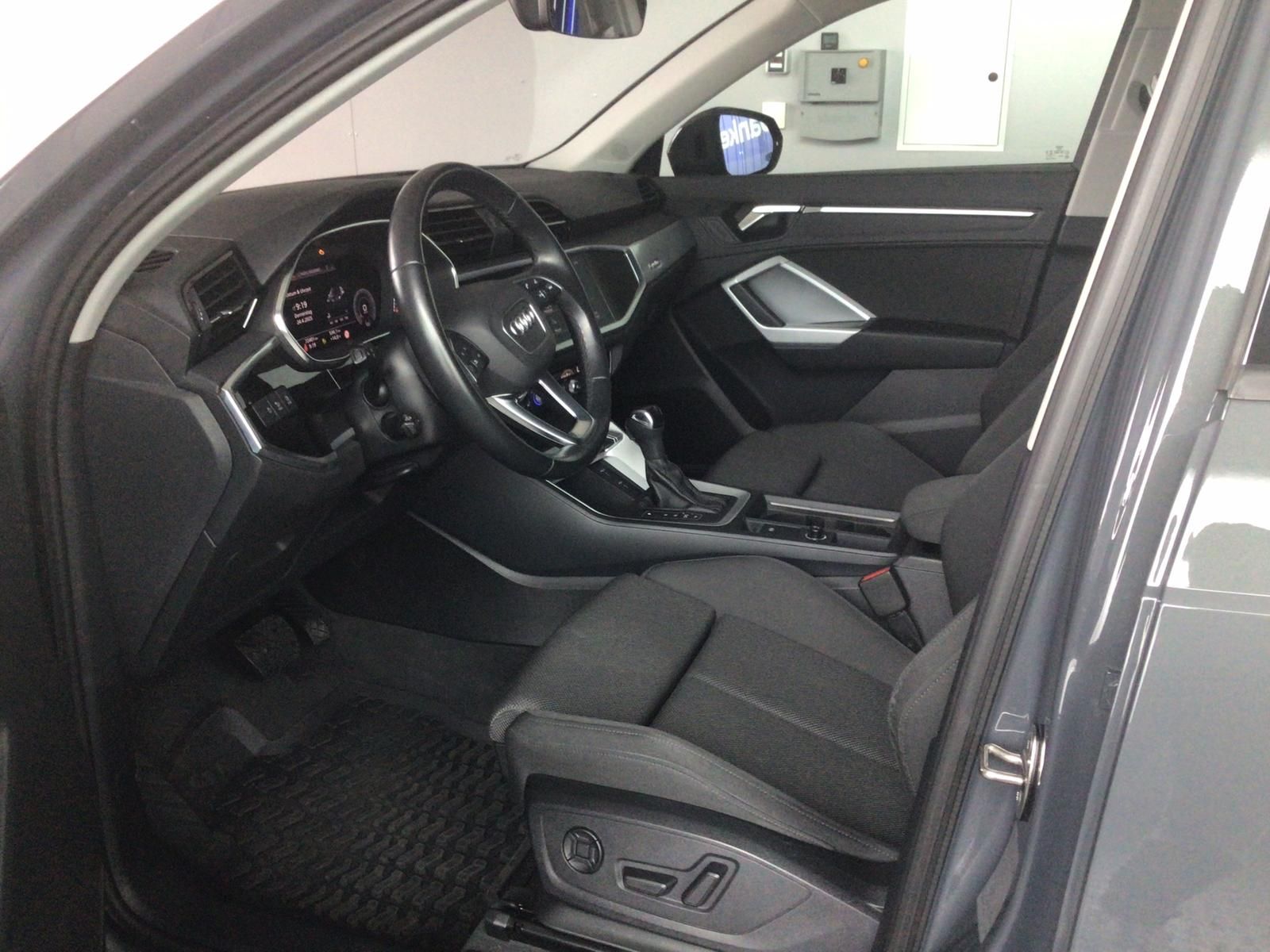 Audi Q3 35 TDI QUATTRO - Samsaru's Car Outlet