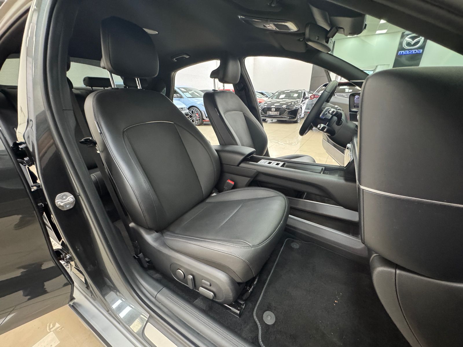 Hyundai IONIQ 6 77,4kWh 325ps 4WD Uniq 360°K/BOSE/DIGI