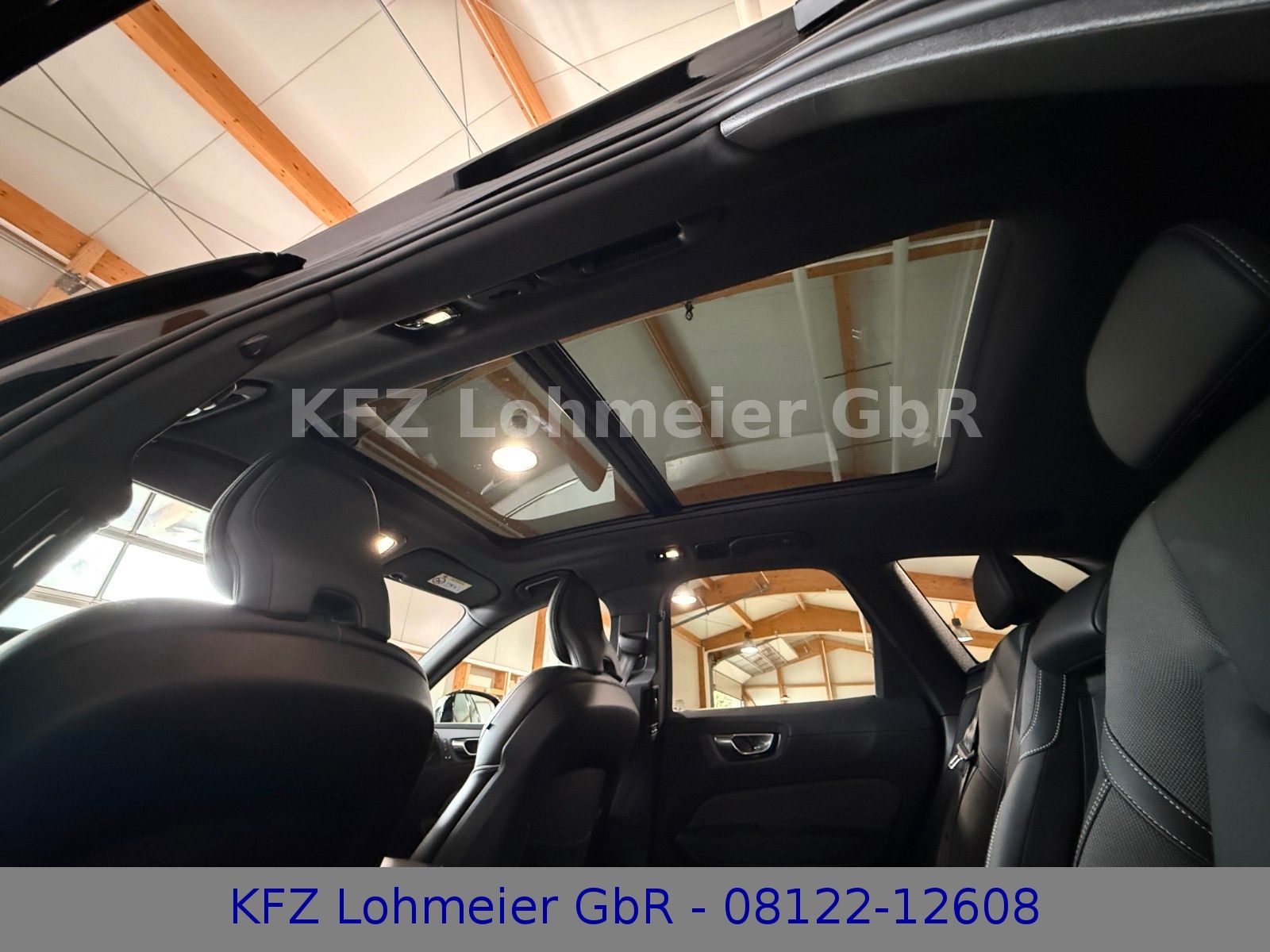 Volvo XC60 R Design Recharge Plug-In Hybrid AWD *Voll*