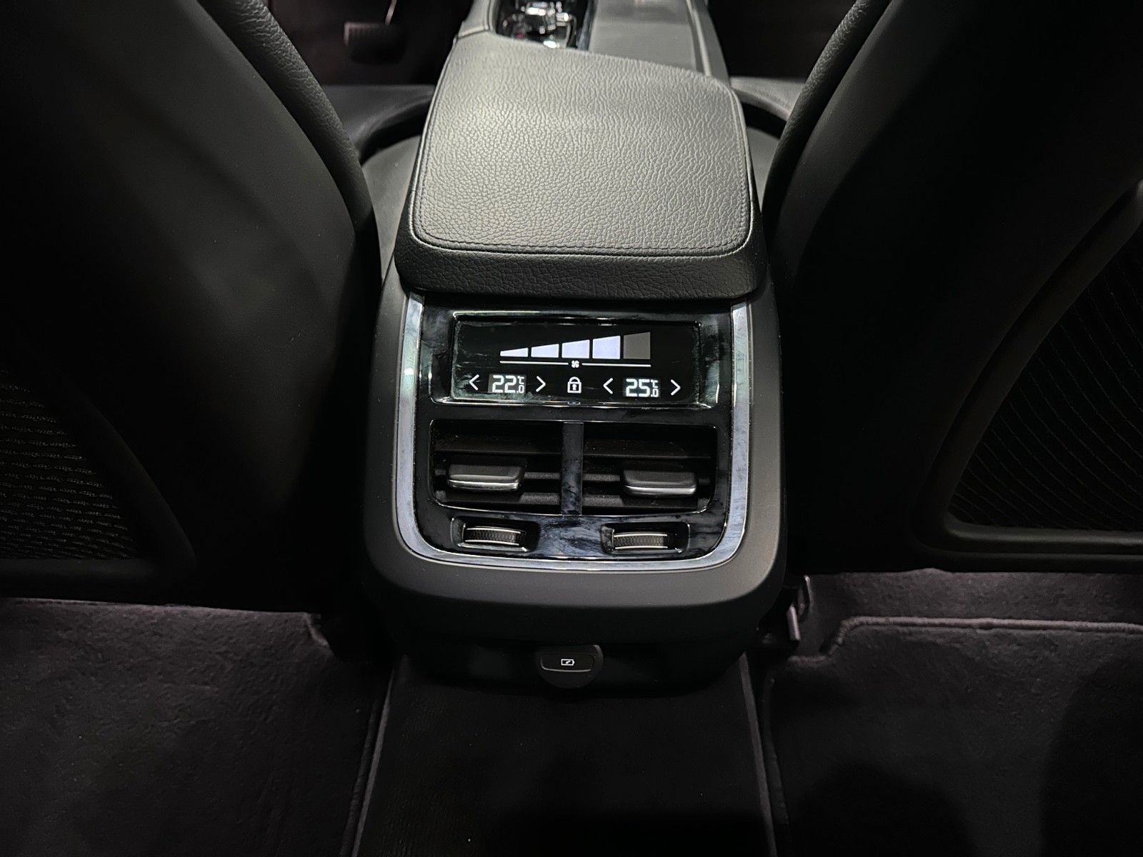 Volvo S90 Momentum Pro AWD *19Zoll*Xenium-Paket*360*