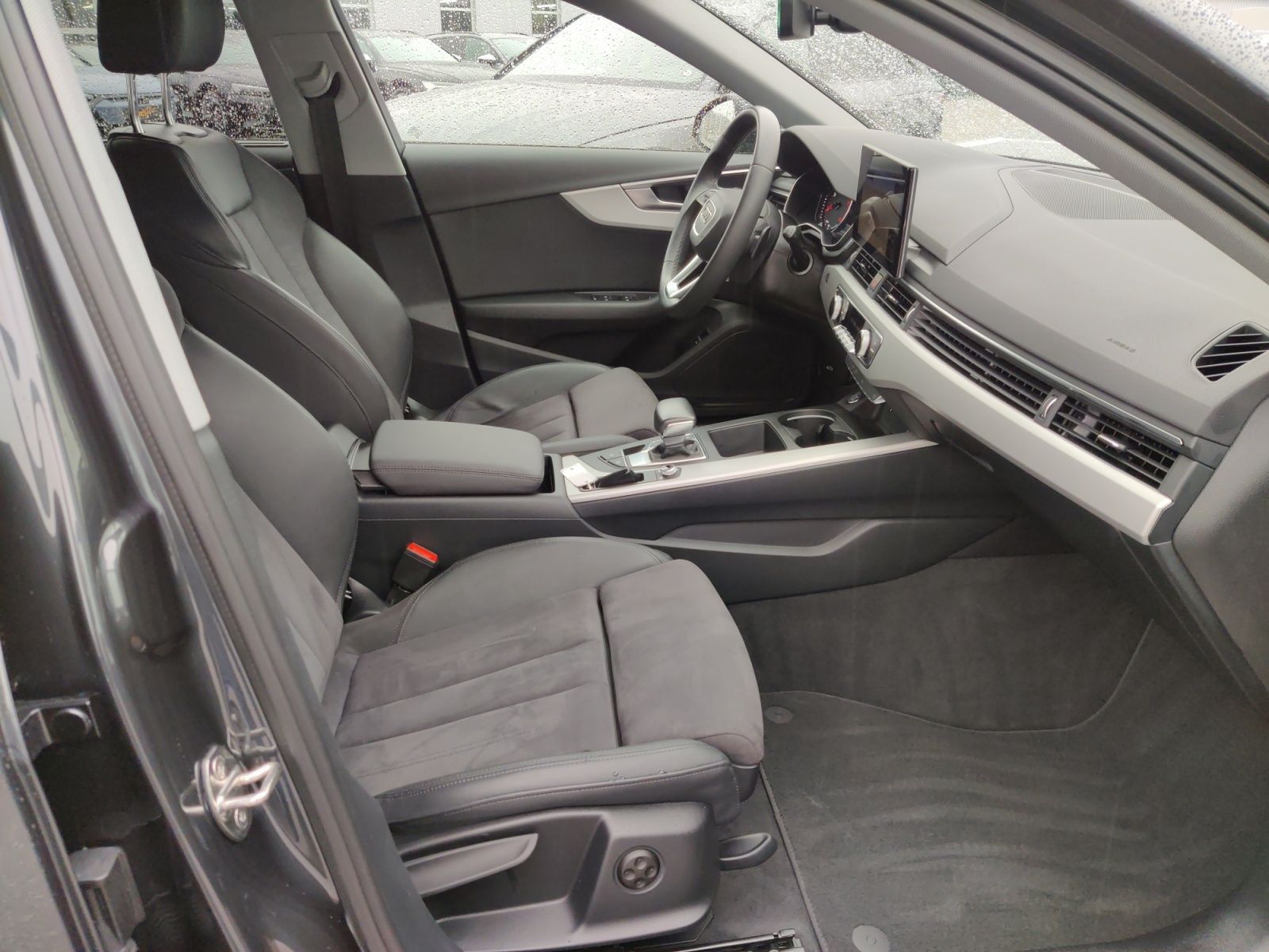 Audi A4 Avant 40 TDI S-Tronic - Samsaru's Car Outlet