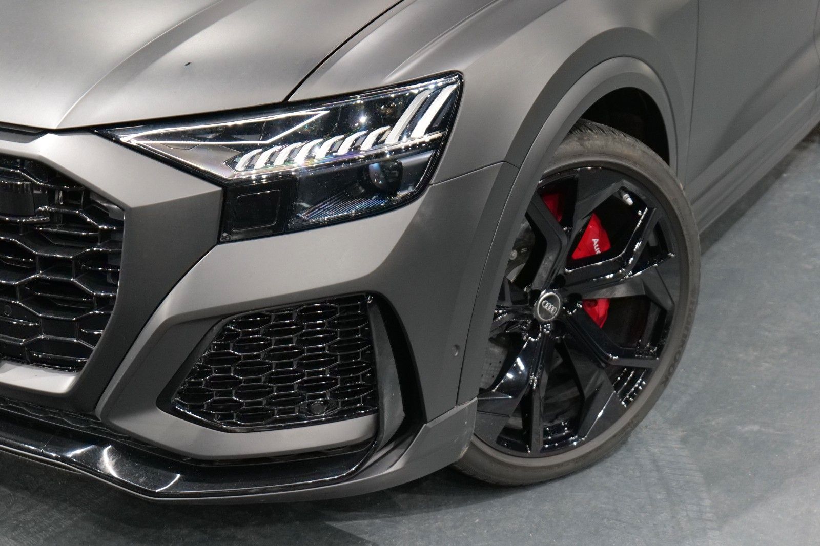 Audi RSQ8 4.0TFSI quattro*MwSt*Luft*B&O*Keramik*Pano*