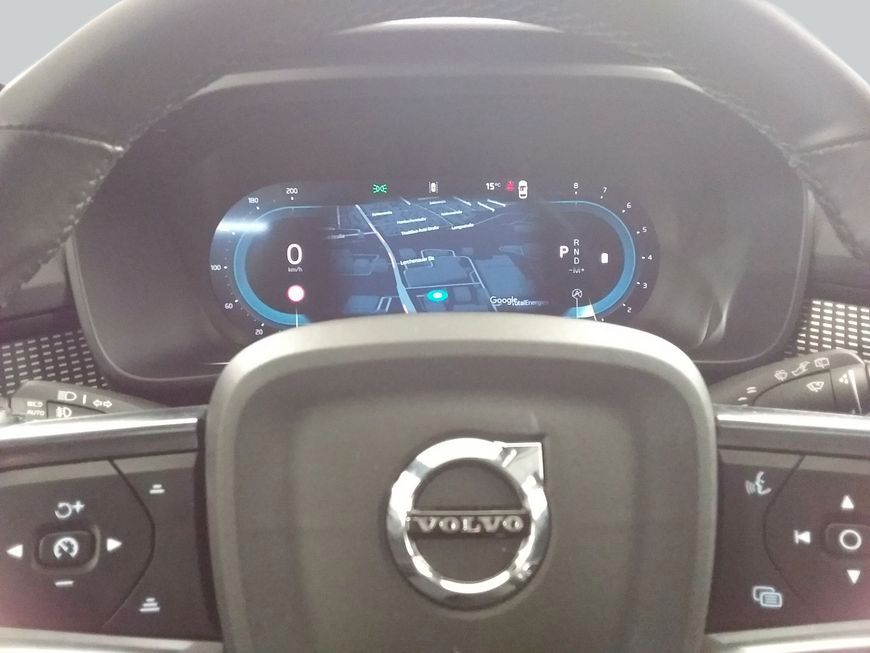 Volvo XC40 B3 B DKG Ultra Black Edition