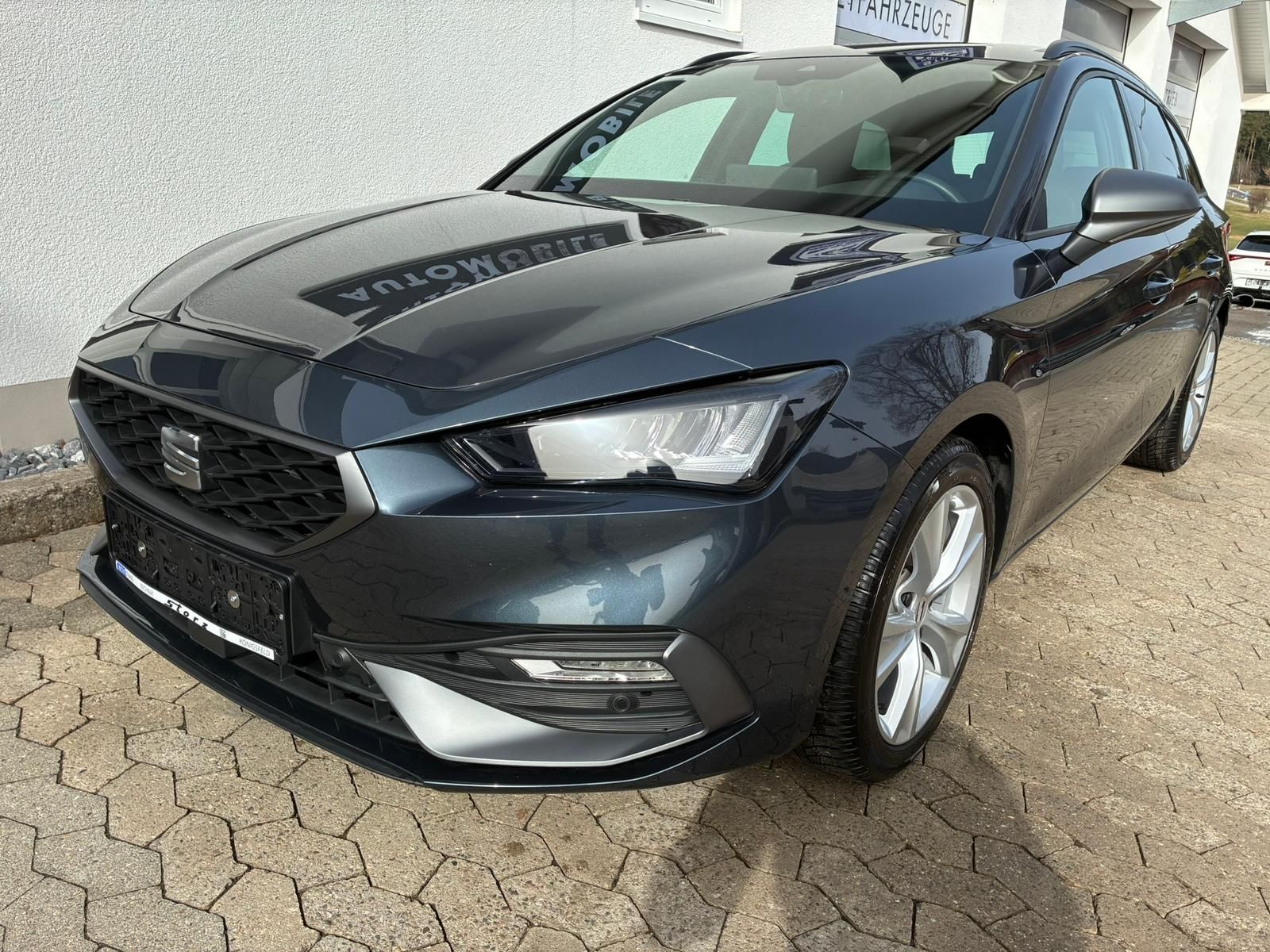 Seat Leon SP 1.5eTSI FR LED NAVI ACC TOTWINKEL KAMERA