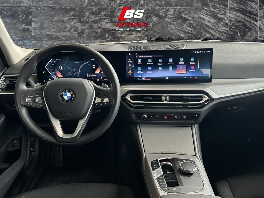 BMW 320i Touring Aut. - Samsaru's Car Outlet