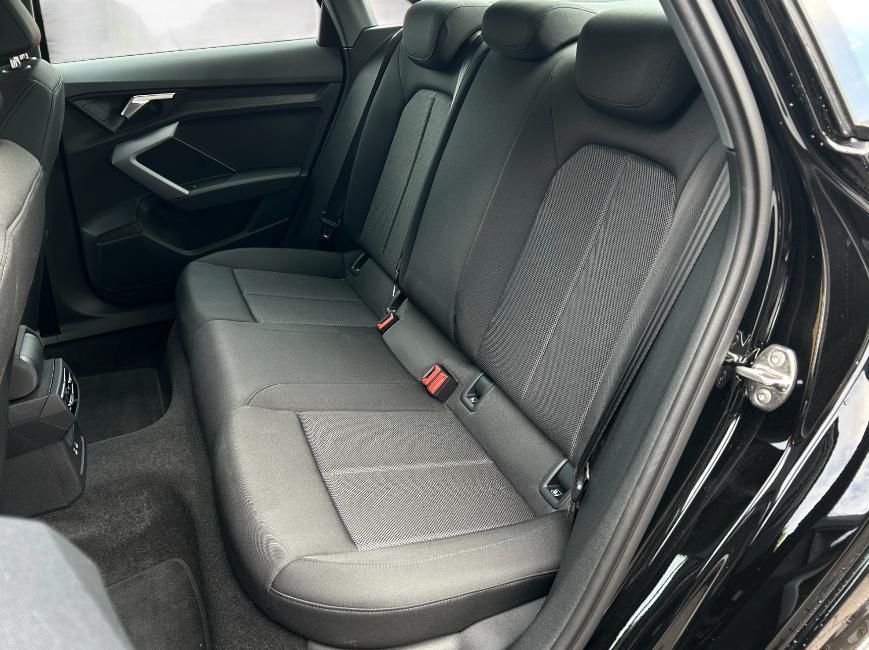 Audi A3 Limousine 30 TFSI SHZ/CarPlay/GRA/PDC