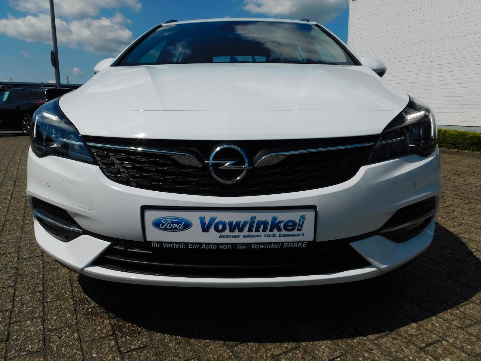 Opel ASTRA K Sports Tourer EDITION - Samsaru's Car Outlet