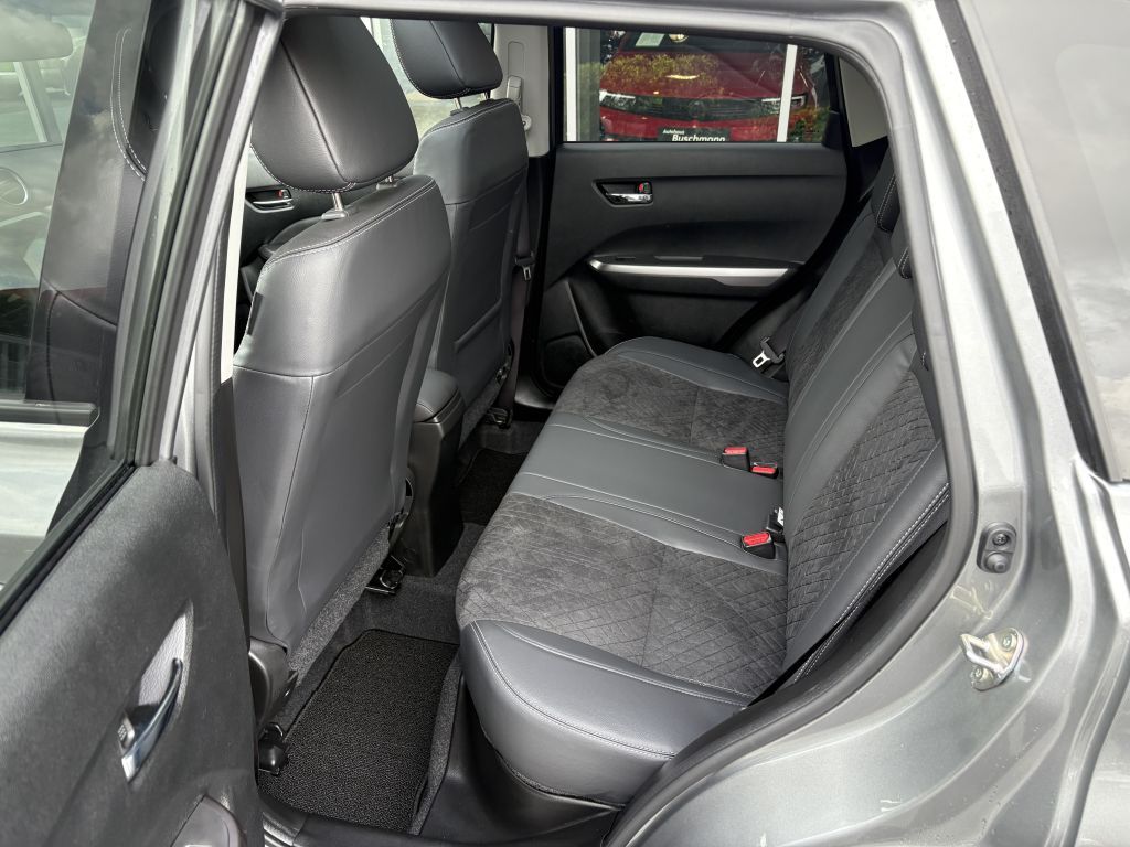 Suzuki Vitara Hybrid Allgrip Comfort+ - Samsaru's Car Outlet