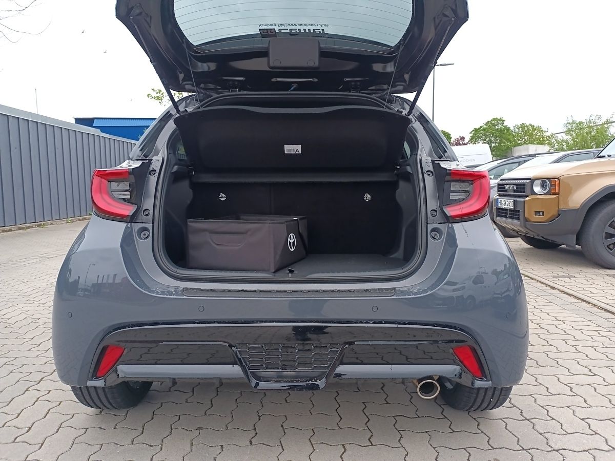Toyota Yaris 1.5 Hybrid GR SPORT*CARPLAY+LED+KLIMA+PDC+