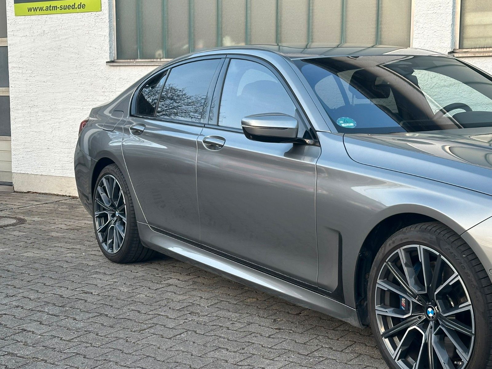 BMW 750i xDrive*M Sport*20 Zoll*Massage*Std Hzg*H/K*